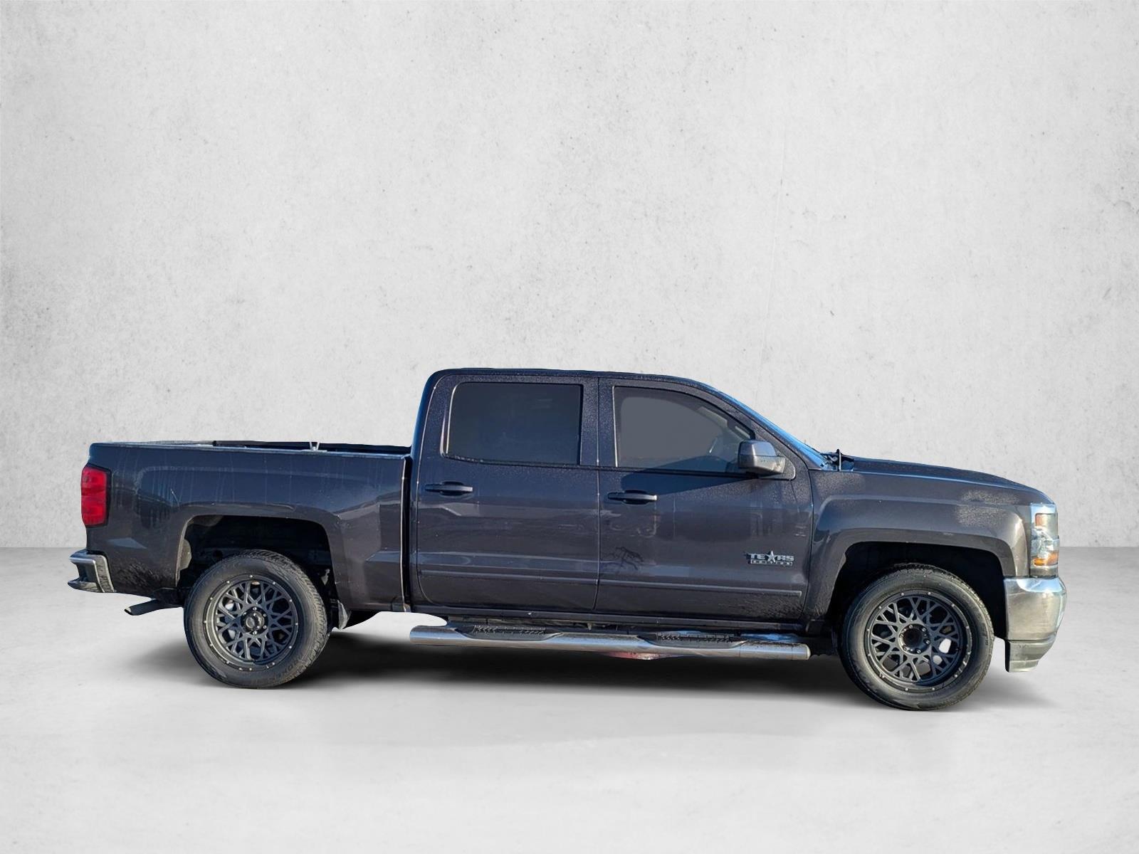 2016 Chevrolet Silverado 1500 LT photo 4