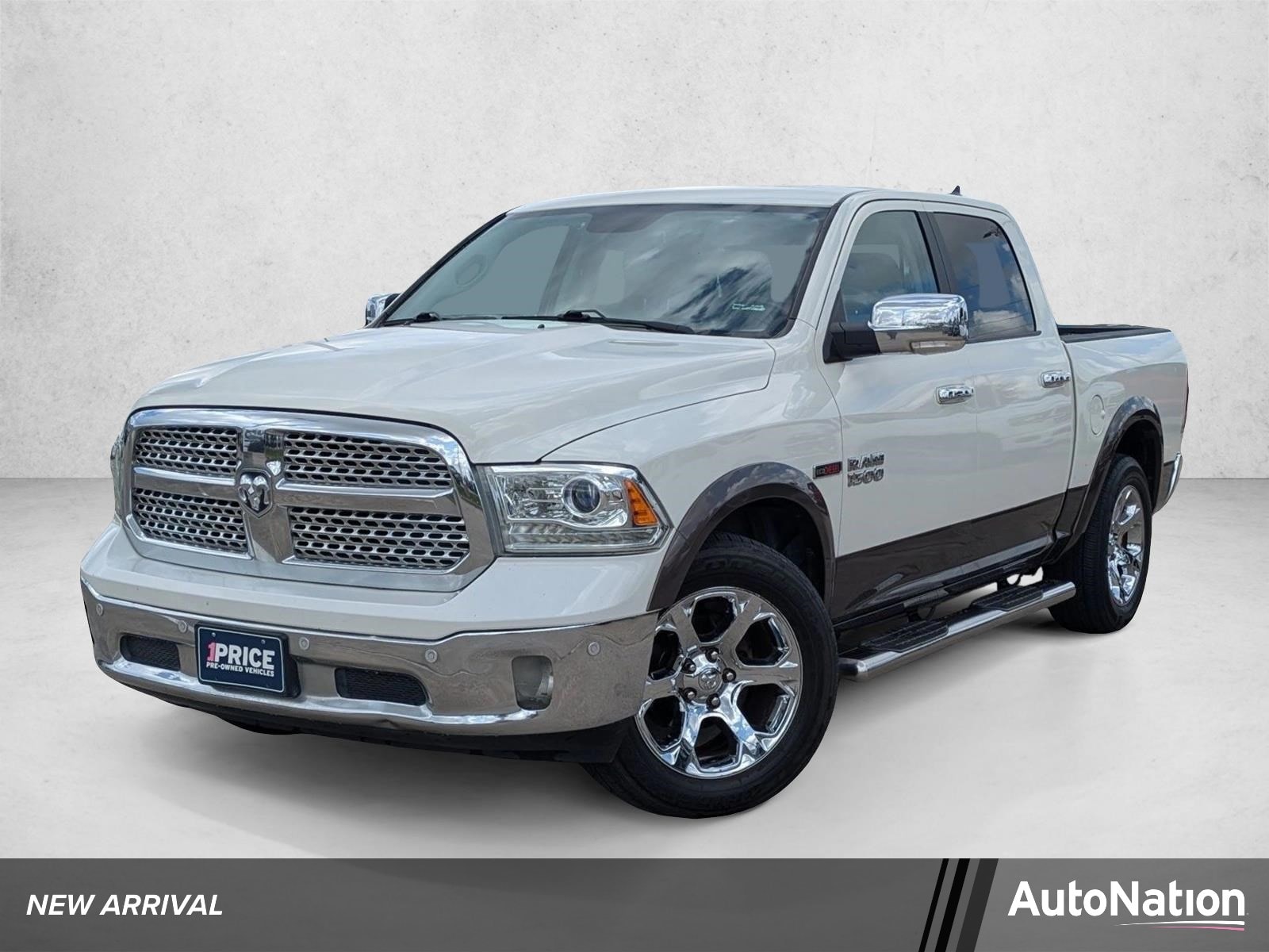 2018 RAM 1500 Laramie Crew Cab 5'7's photo