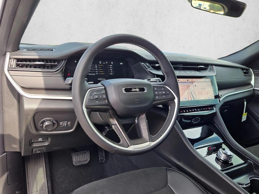 New 2026 Jeep Grand Cherokee L Laredo Altitude SUV