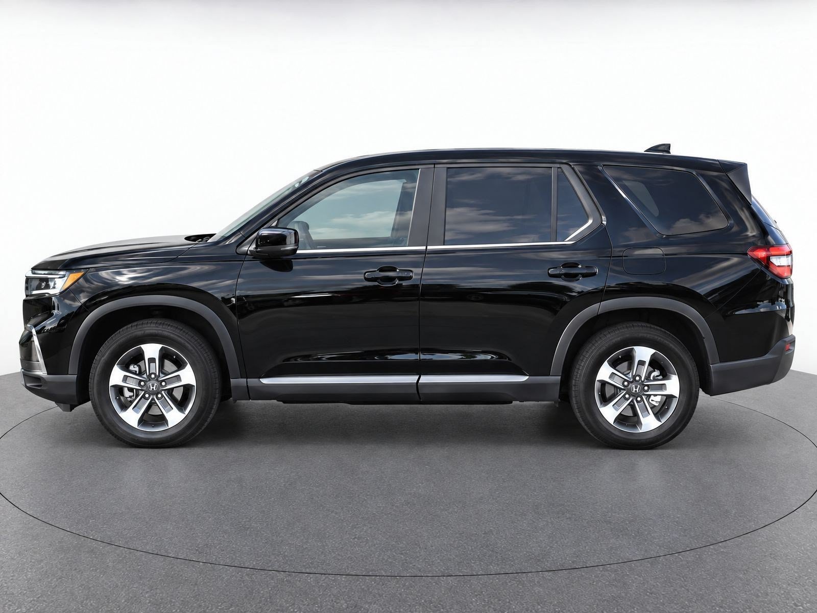 Used 2024 Honda Pilot EX-L 7 Passenger Sport Utility
