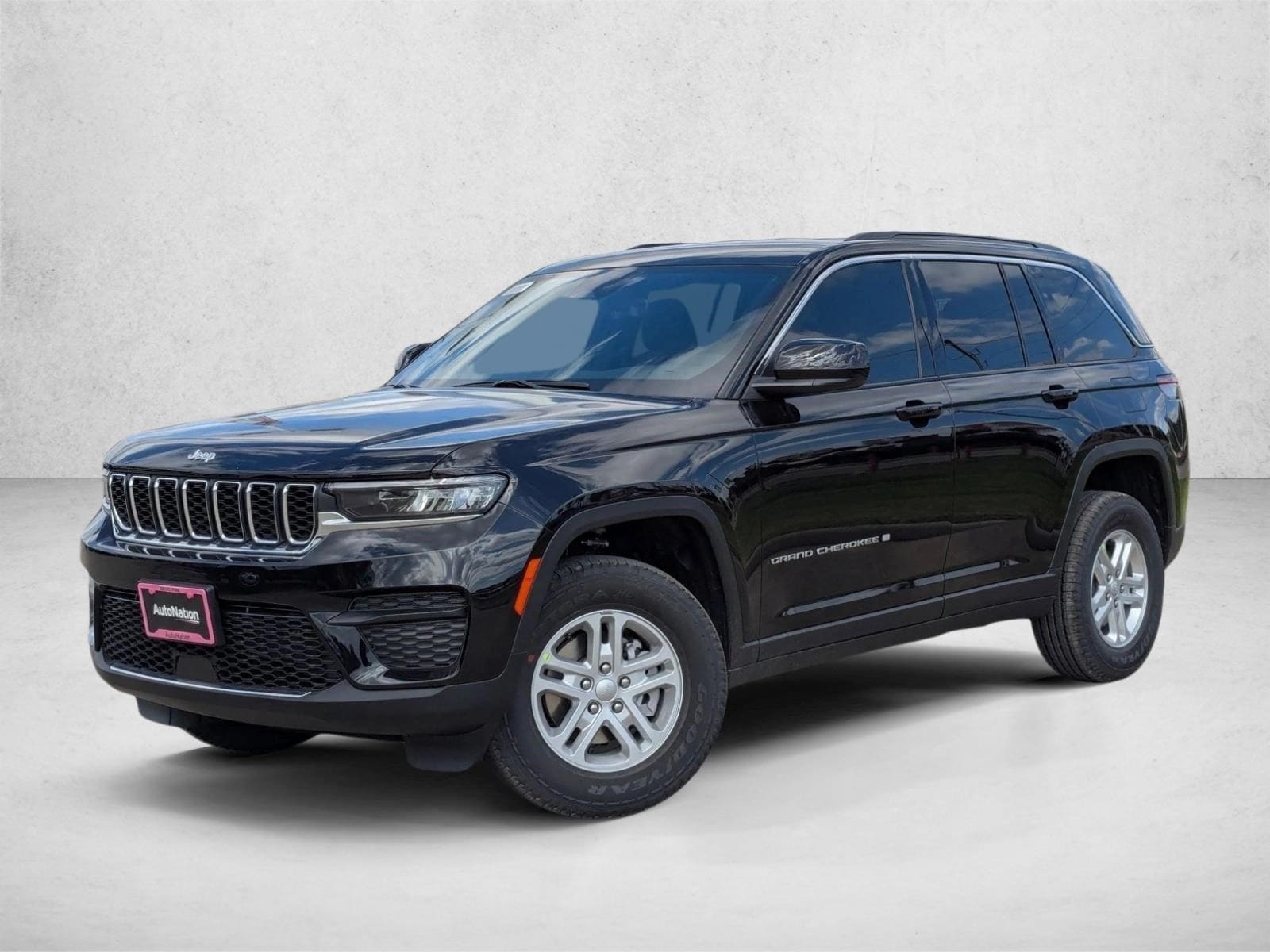2025 Jeep Grand Cherokee Laredo's photo
