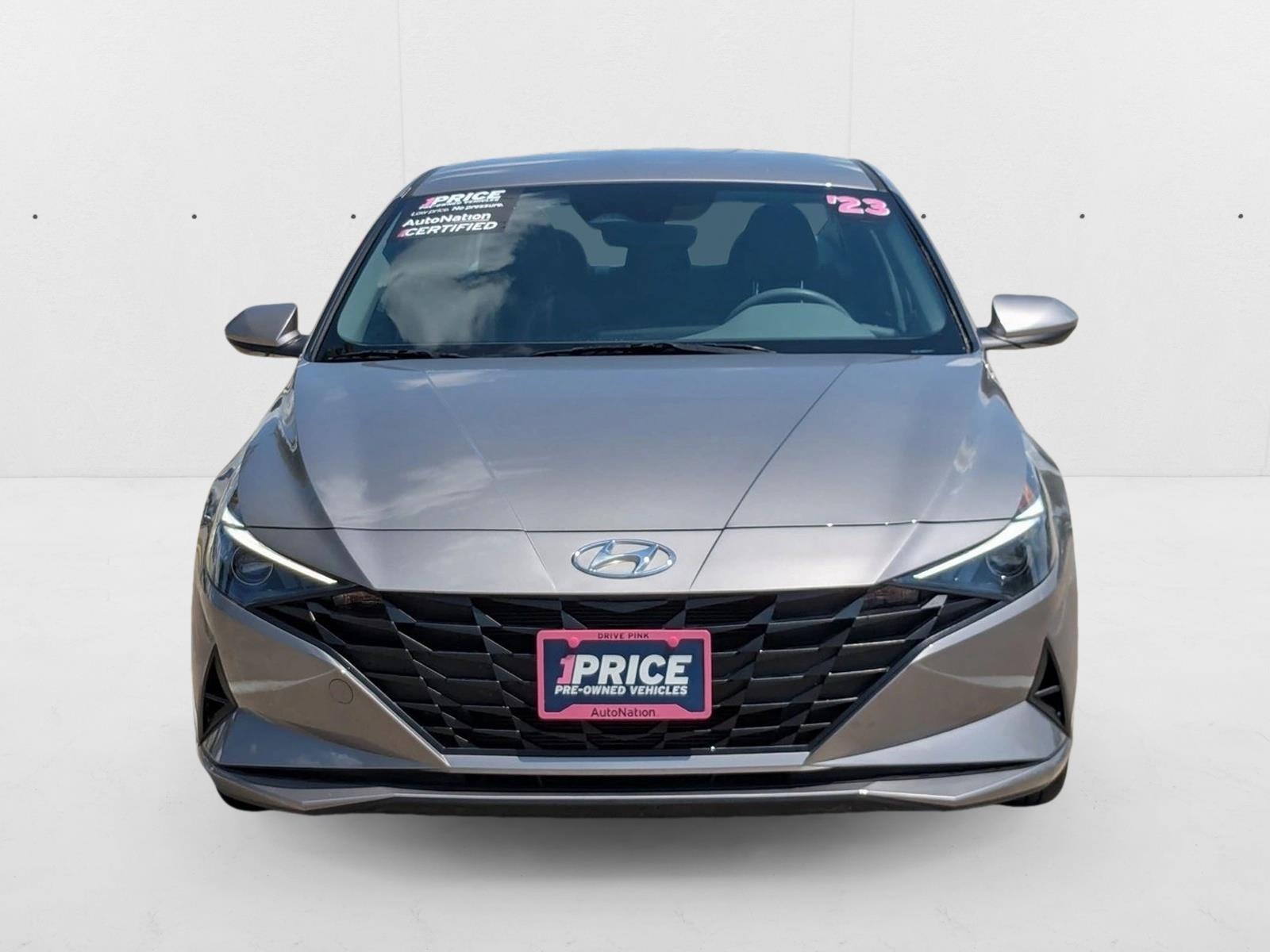 2023 Hyundai Elantra SE photo 2