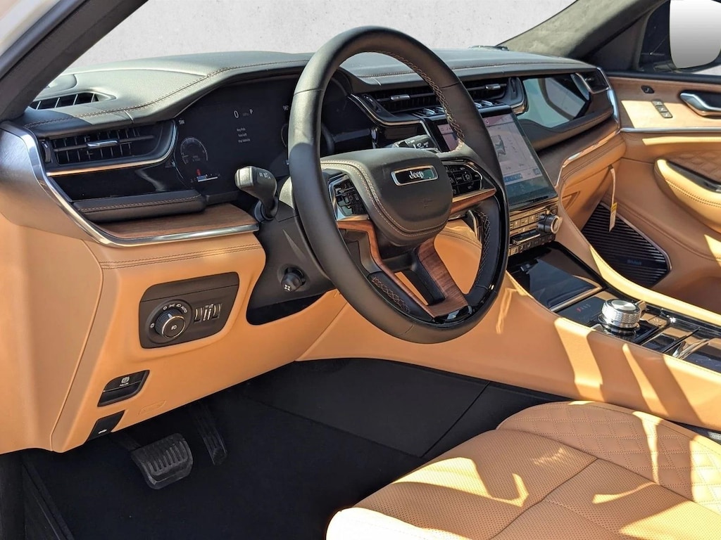 New 2025 Jeep Grand Cherokee L Summit Reserve SUV