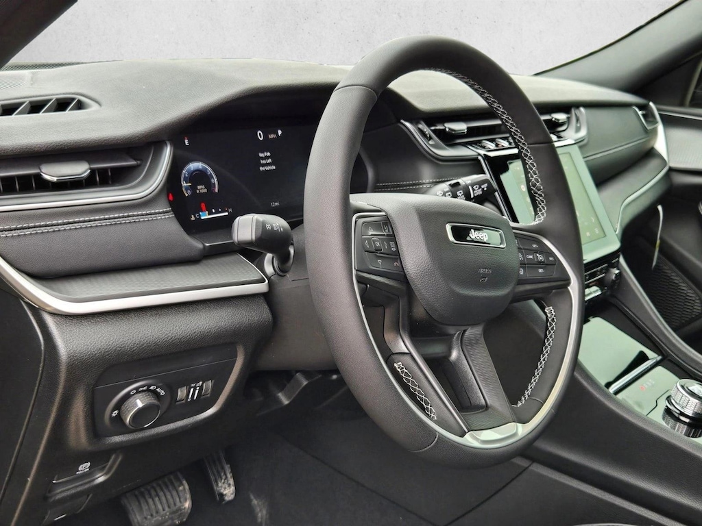 New 2025 Jeep Grand Cherokee L Altitude X SUV