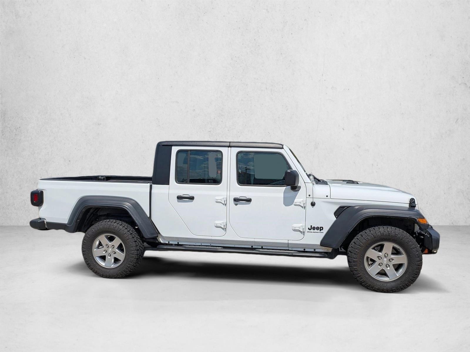2023 Jeep Gladiator Sport photo 4