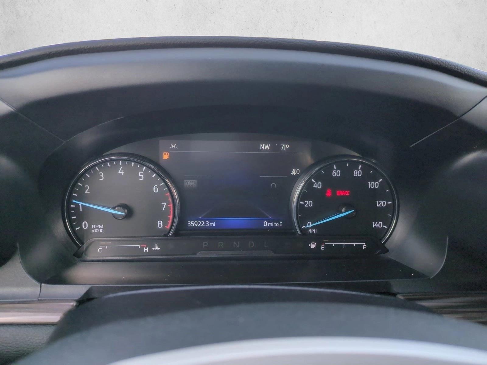 2023 Ford Explorer Limited - Photo 10