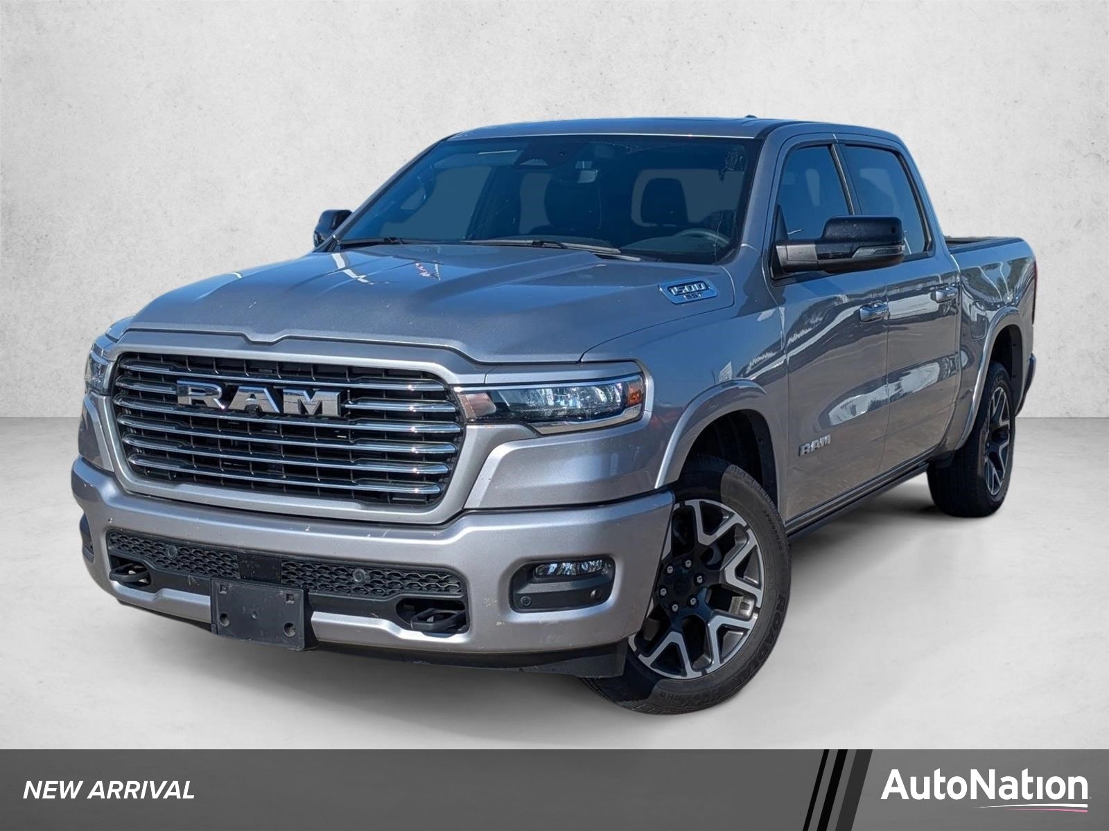 2025 RAM 1500 Laramie 4x4 Crew Cab 5'7's photo