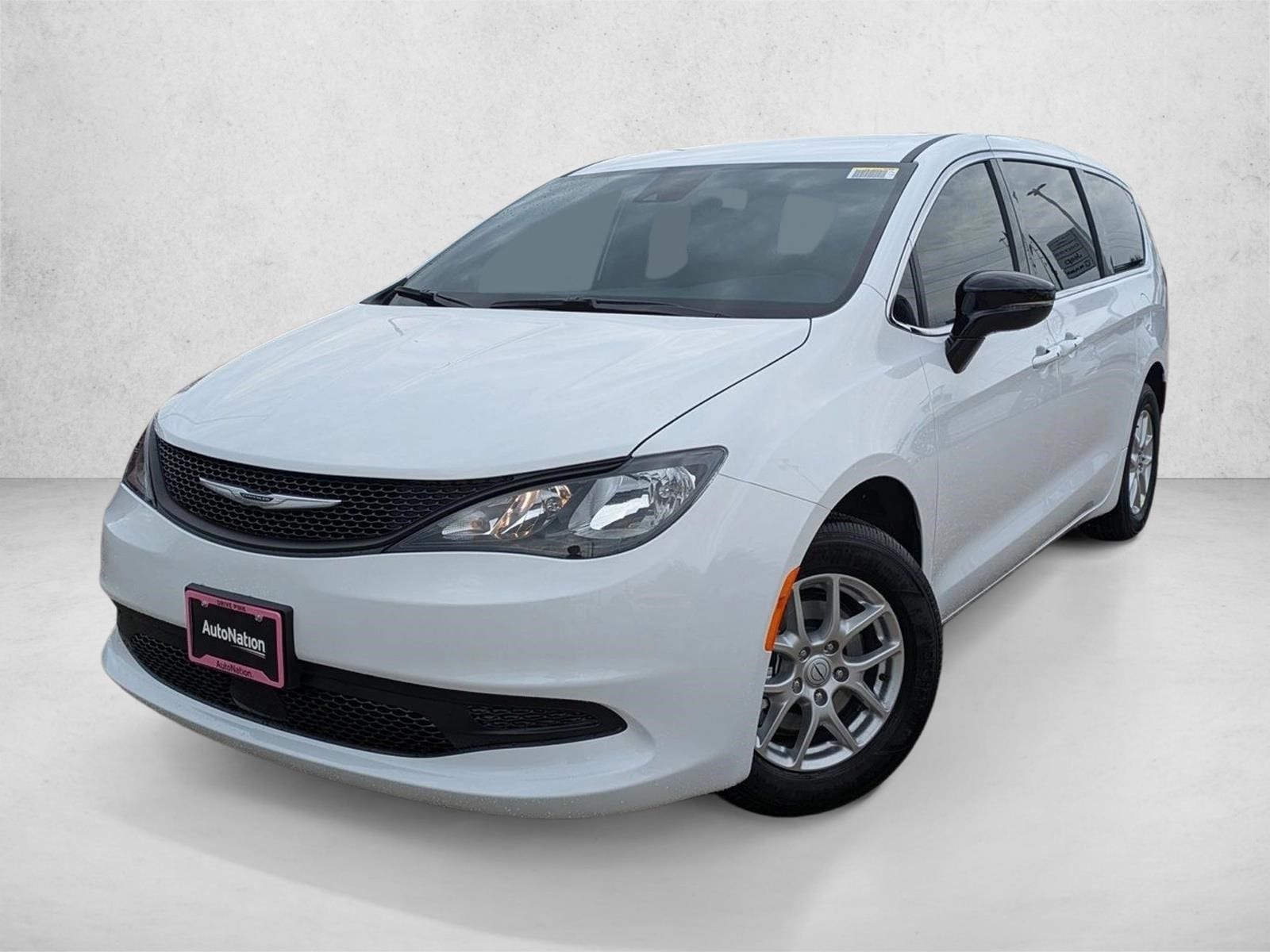 2026 Chrysler Voyager LX's photo