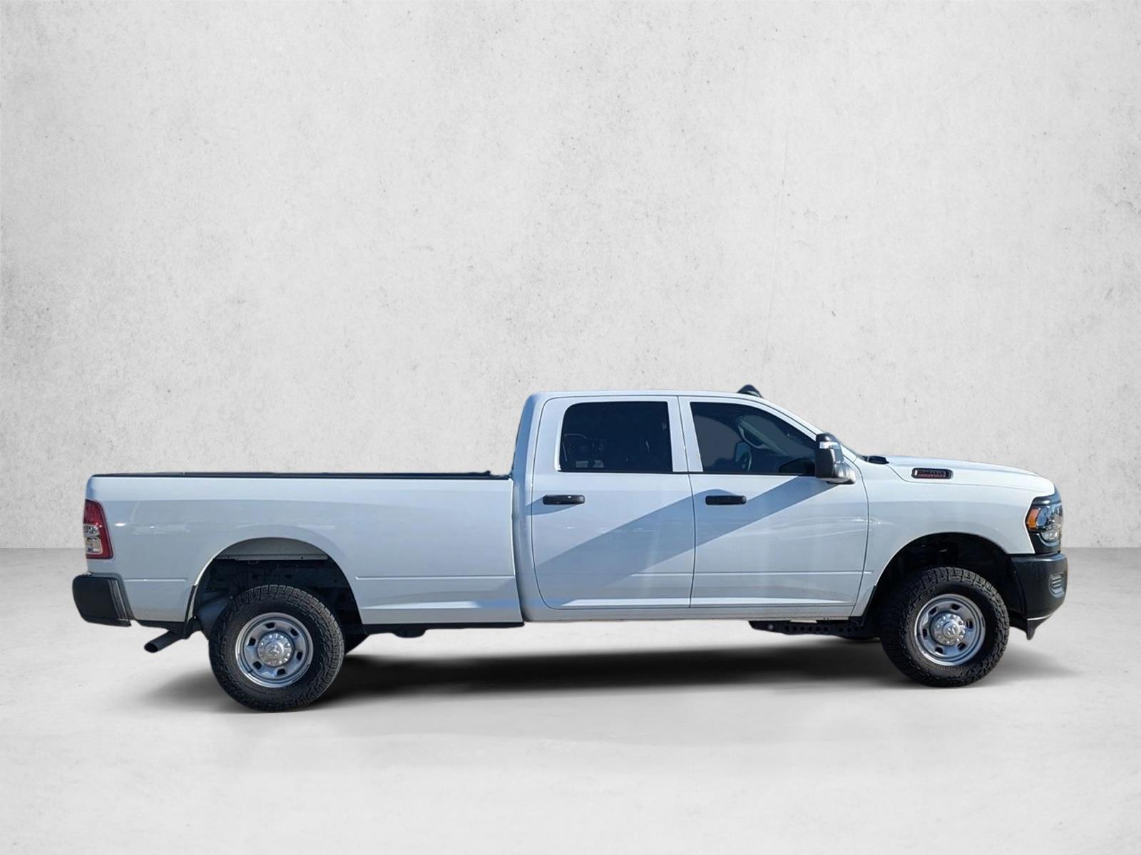 2024 Ram 2500 Tradesman photo 4