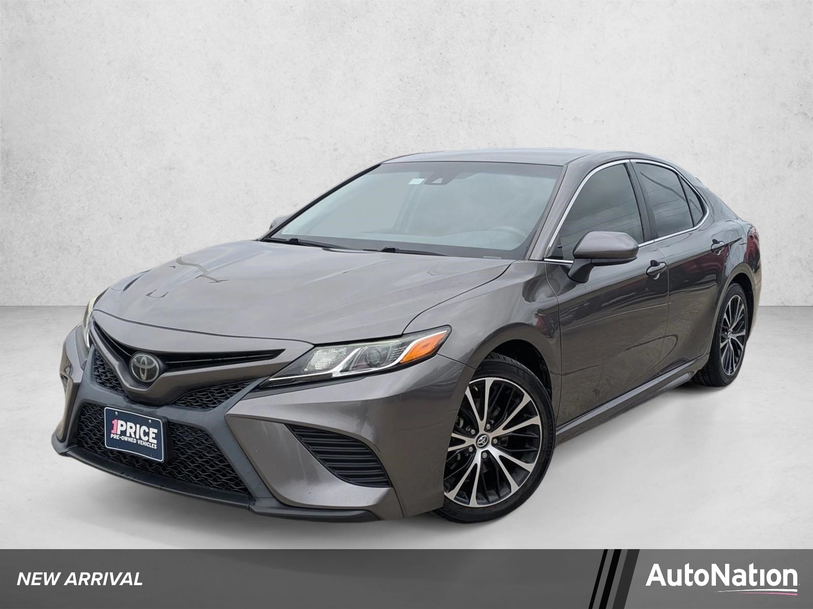 2019 Toyota Camry 2.5 Auto SE's photo