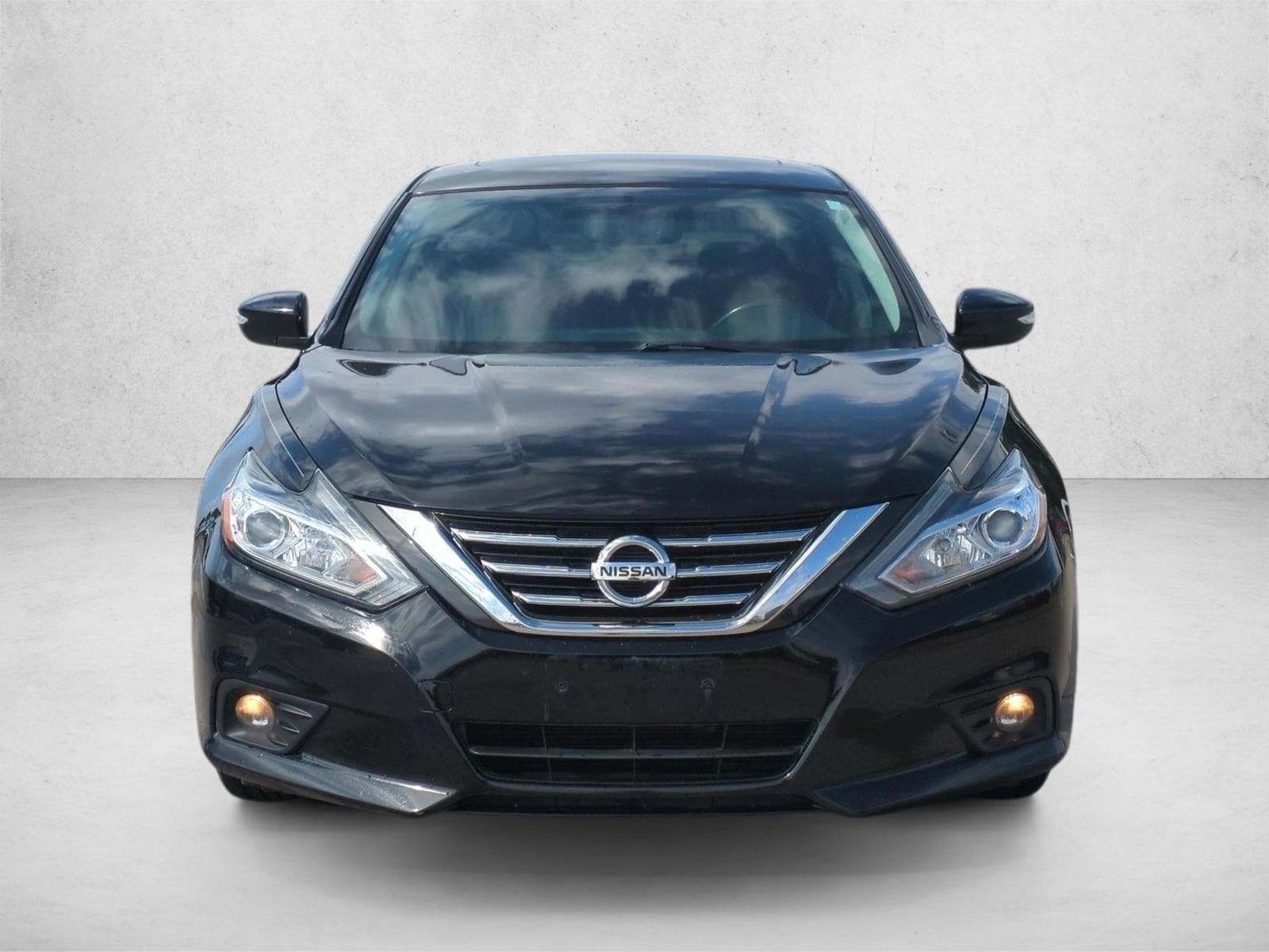 Used 2018 Nissan Altima SV with VIN 1N4AL3AP1JC230693 for sale in Katy, TX