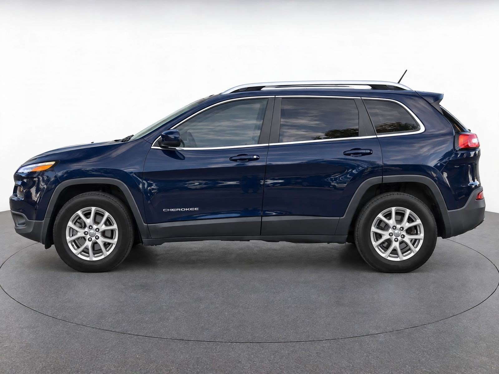 Used 2014 Jeep Cherokee Latitude Sport Utility