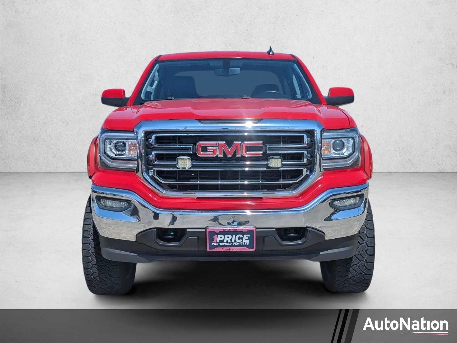 2017 GMC Sierra 4WD Crew Cab Short Box SLE's photo