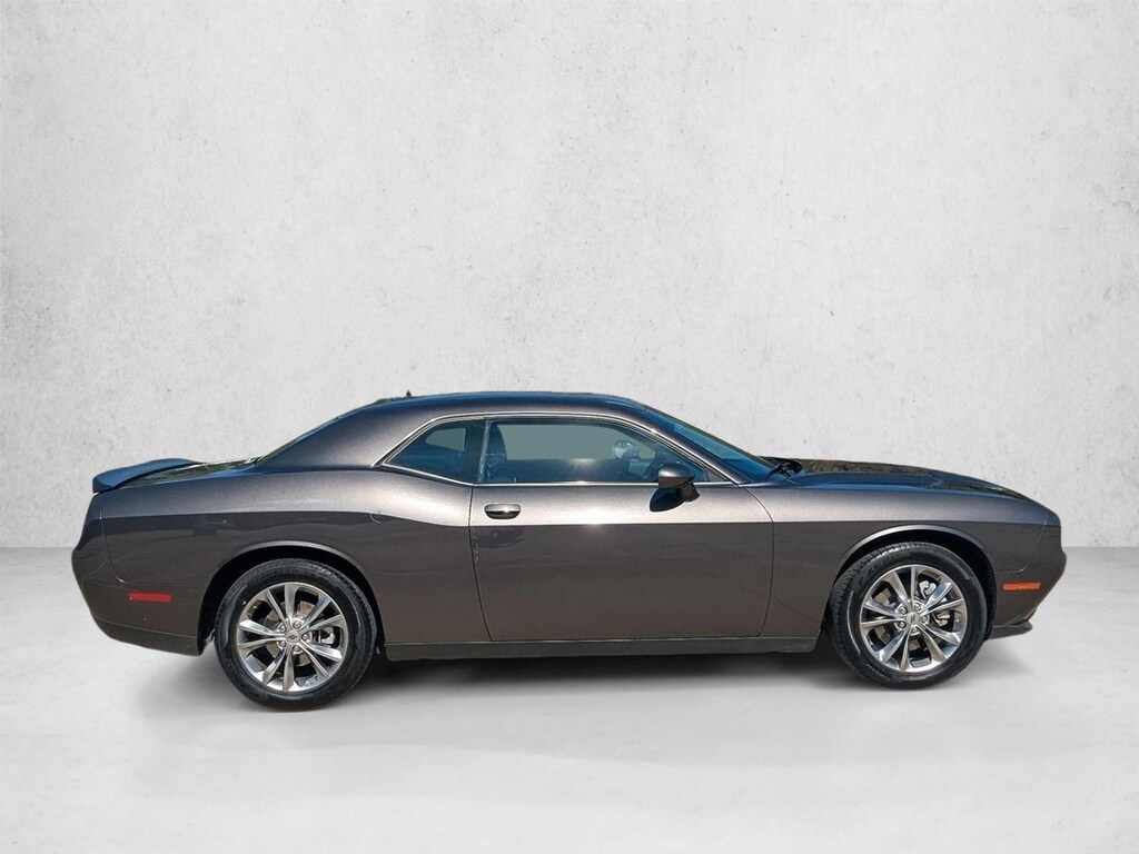 Used 2023 Dodge Challenger SXT 2dr Car