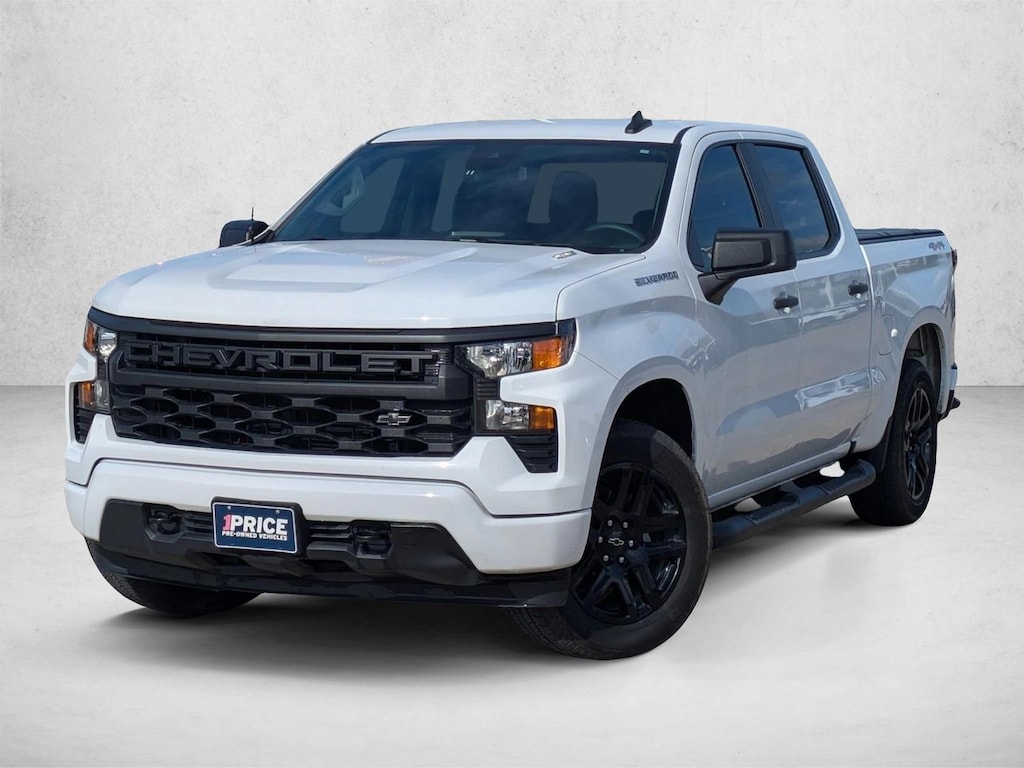 Used 2025 Chevrolet Silverado 1500 Custom Crew Cab Pickup