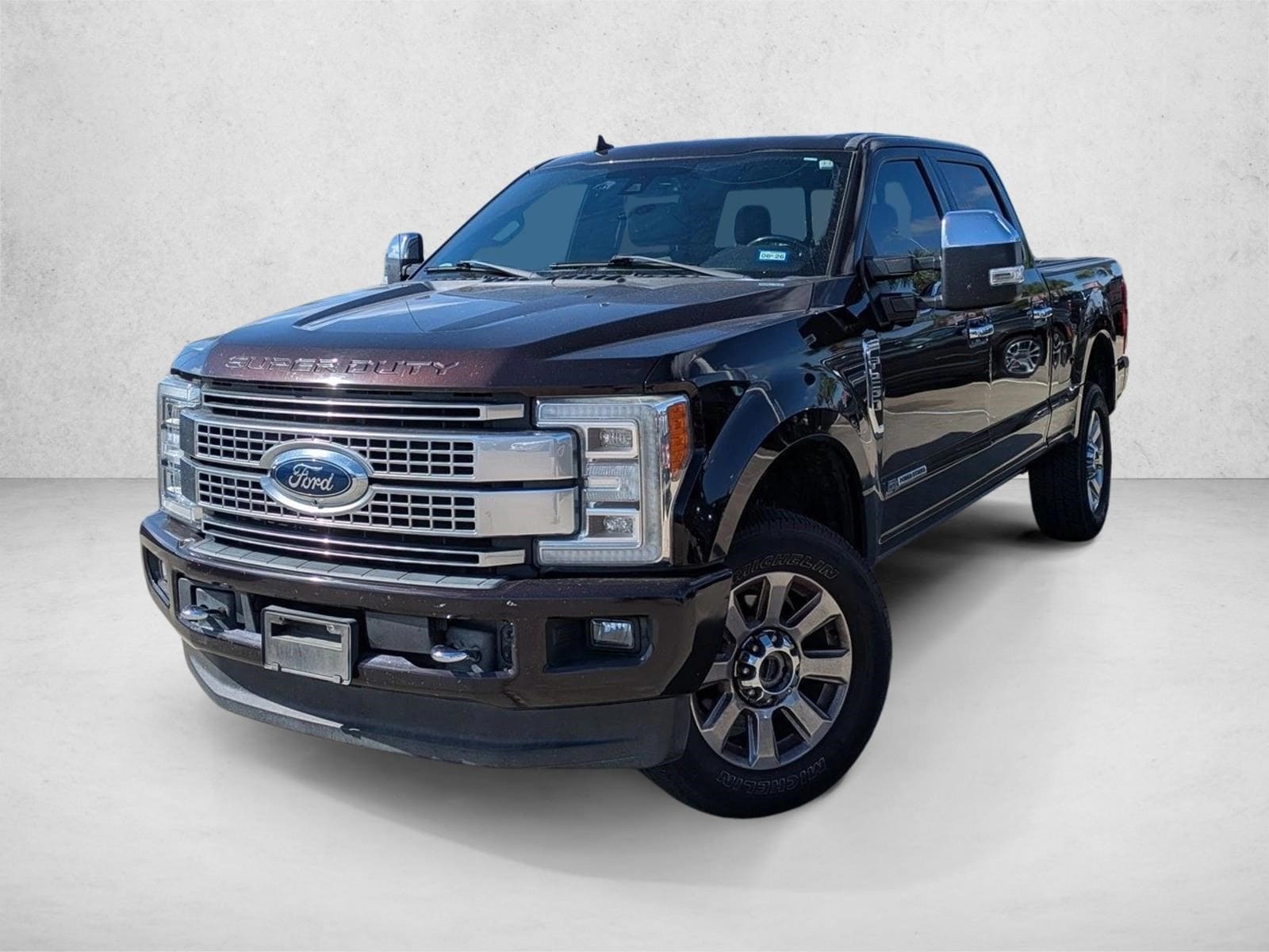 2019 Ford F-250 Super Duty Platinum's photo