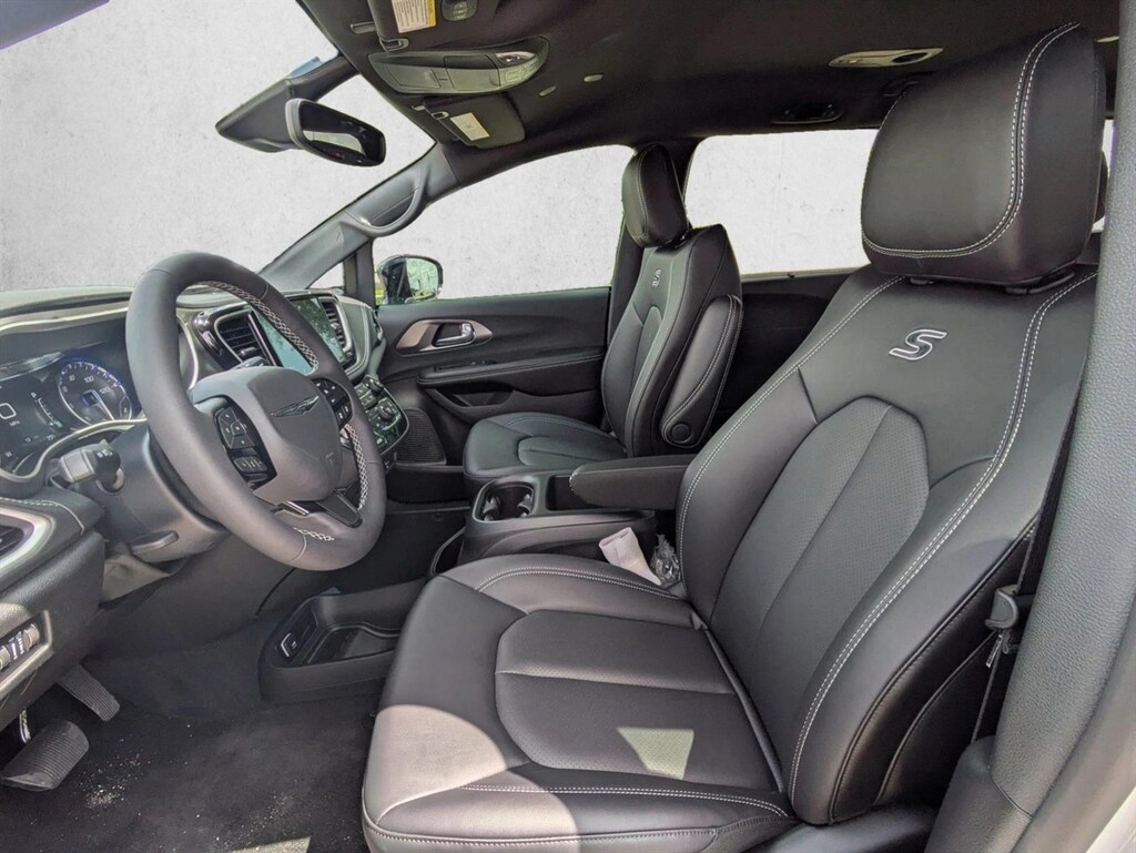 New 2026 Chrysler Pacifica Select Van Passenger Van