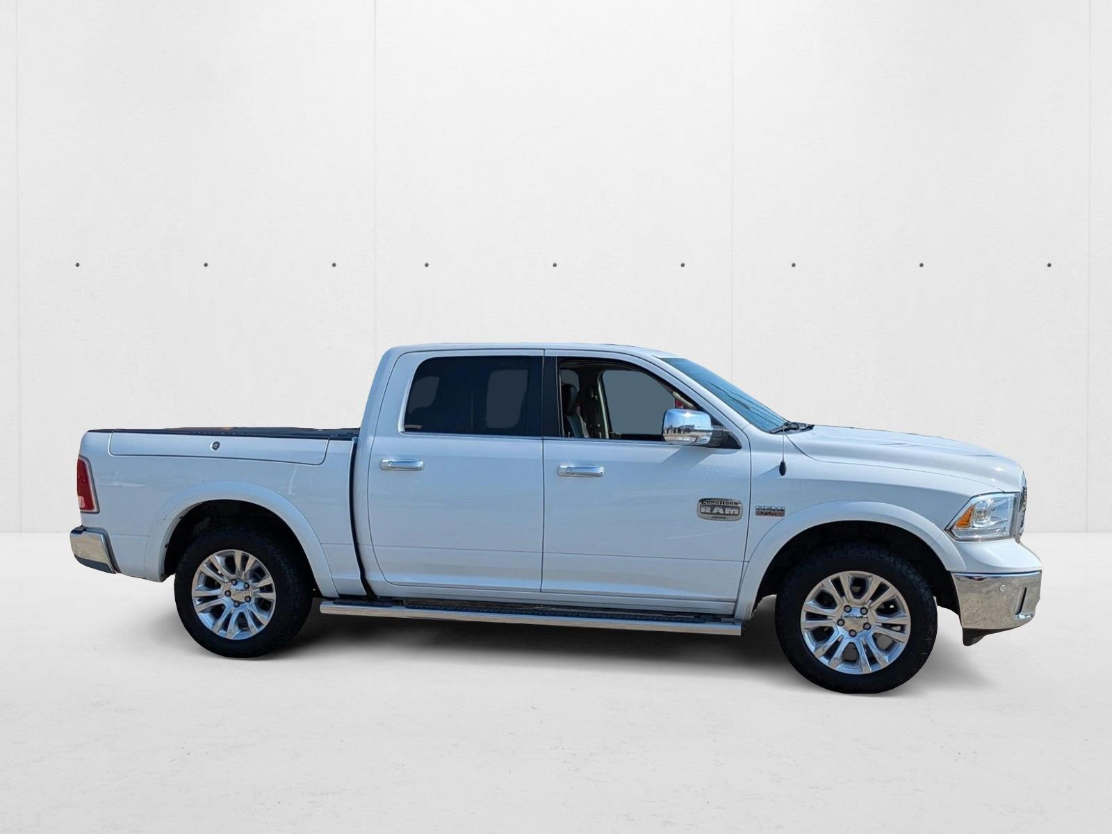 2017 Ram 1500 Longhorn photo 4
