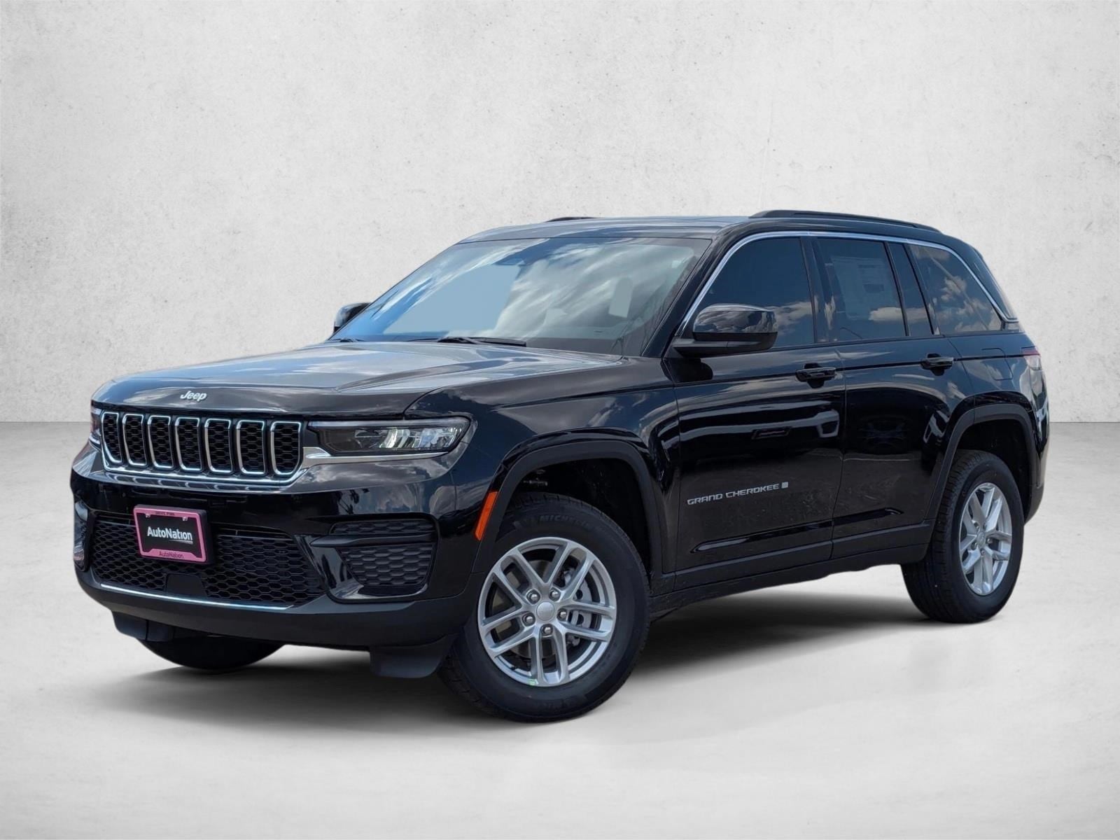 2025 Jeep Grand Cherokee Laredo's photo