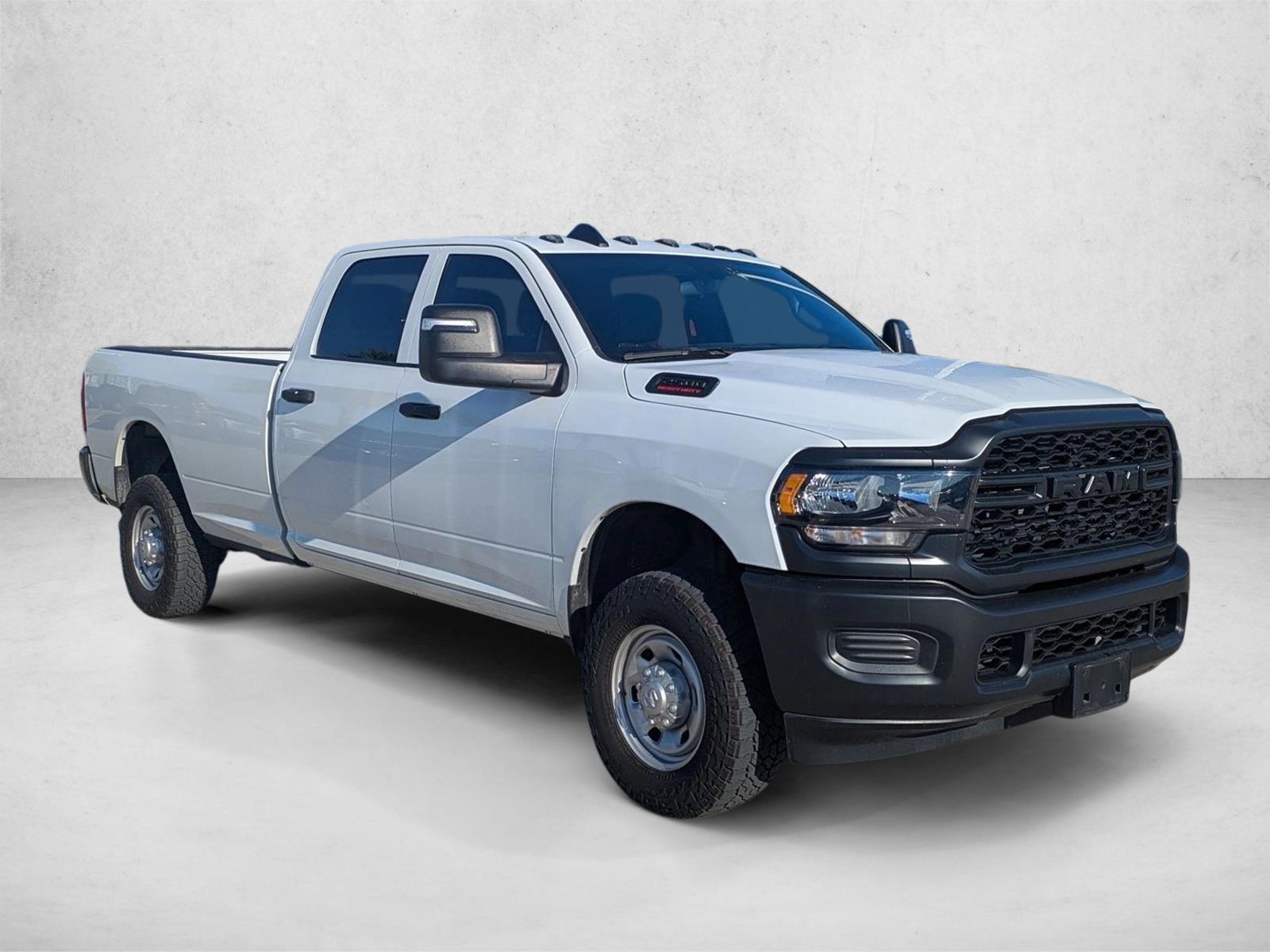 2024 Ram 2500 Tradesman photo 3