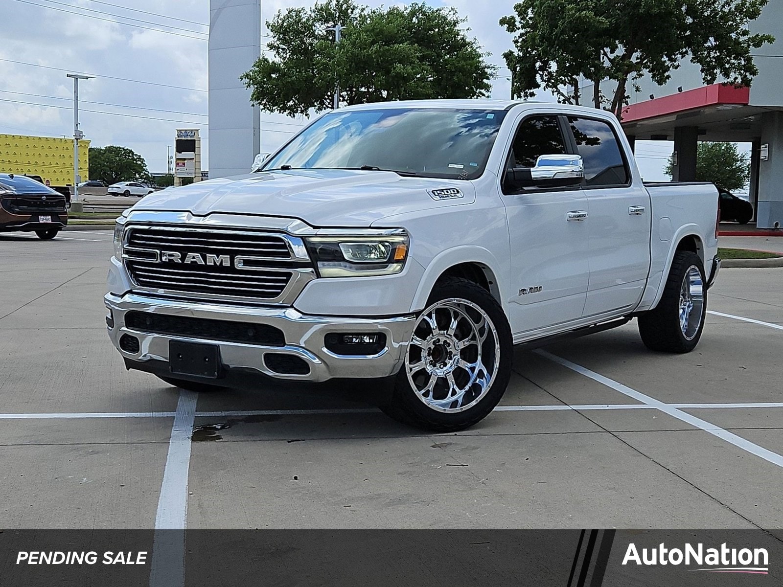 2019 RAM 1500 Laramie Crew Cab 5'7's photo