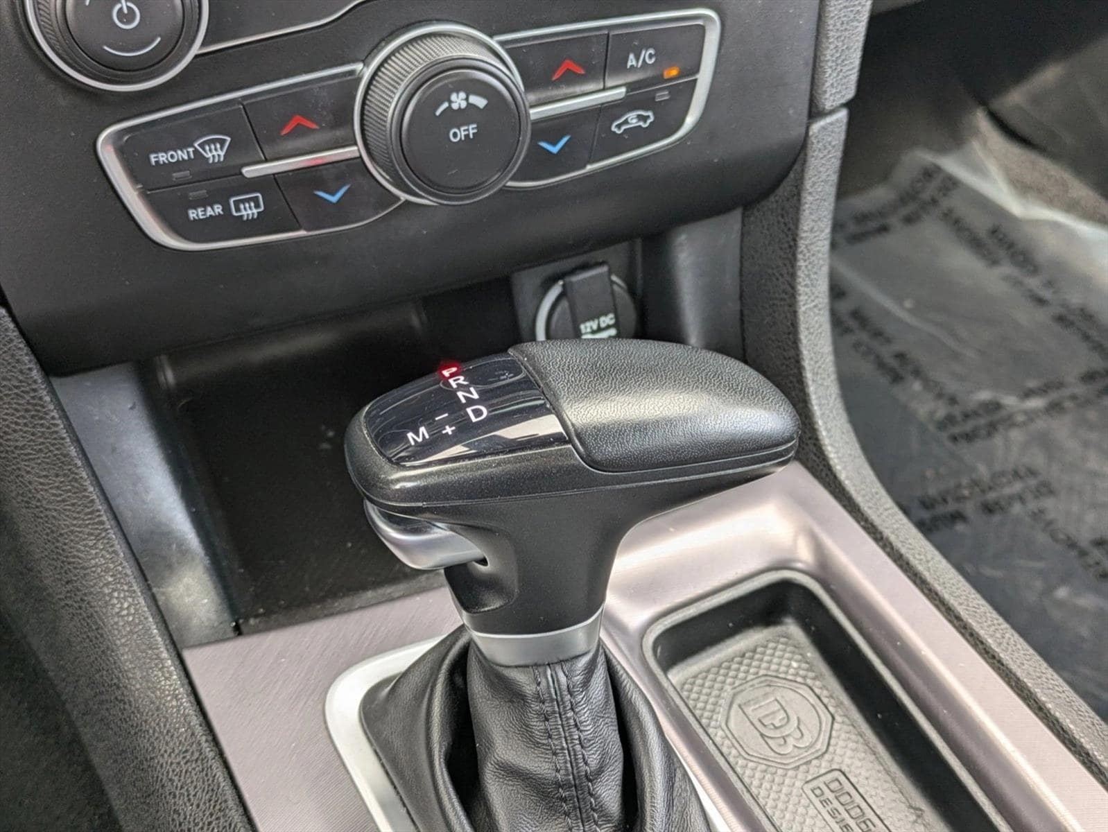 2023 Dodge Charger SXT - Photo 14