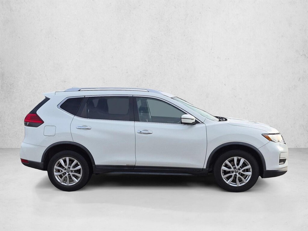 Used 2017 Nissan Rogue SV Sport Utility