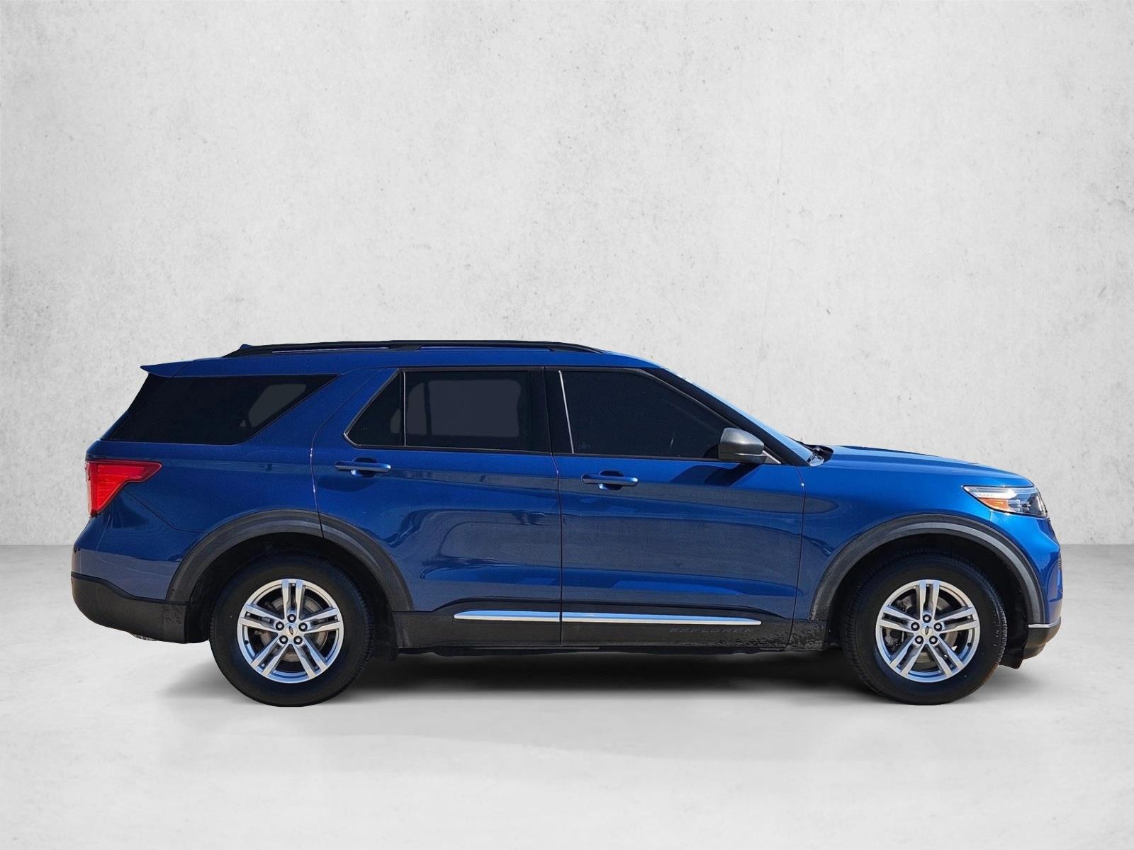 2020 Ford Explorer XLT photo 2