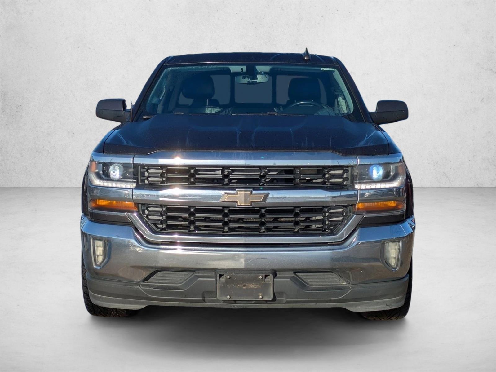 2016 Chevrolet Silverado 1500 LT photo 2