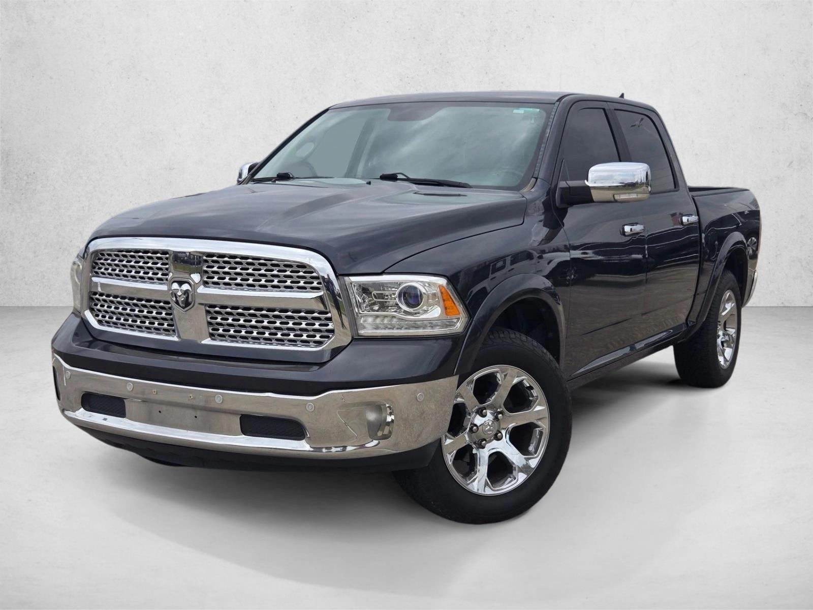 2017 RAM Ram 1500 Pickup Laramie