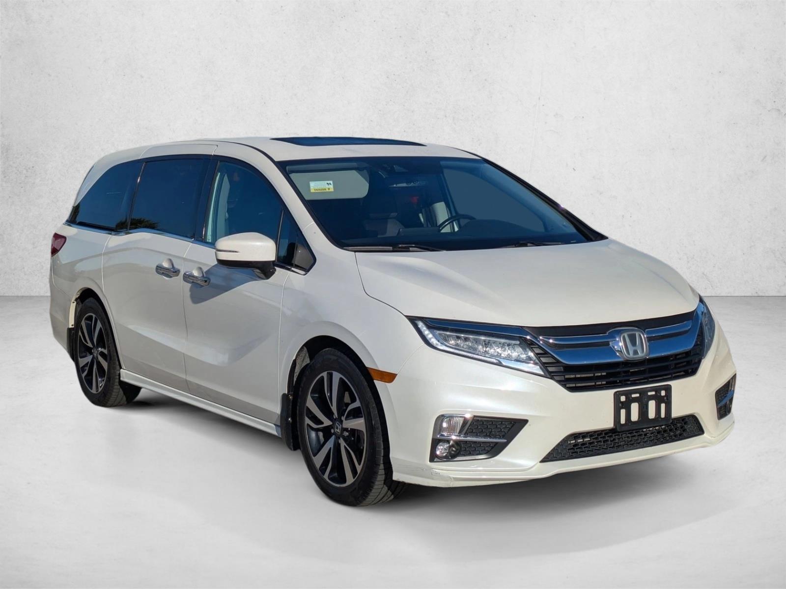 2019 Honda Odyssey Elite photo 3