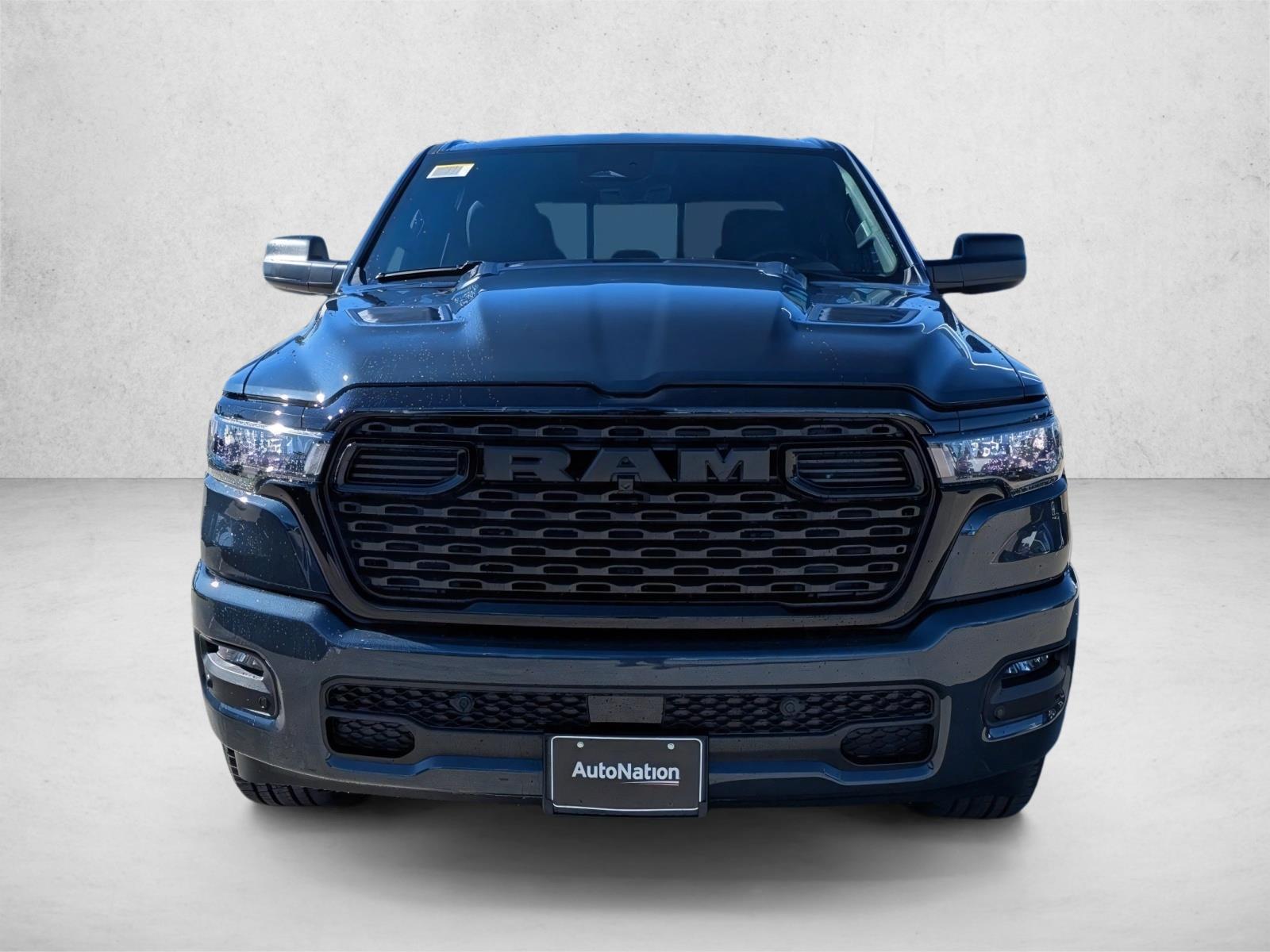 2025 Ram 1500 Tradesman photo 2