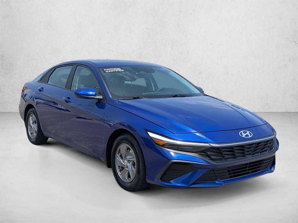 Used 2024 Hyundai Elantra SE 4dr Car