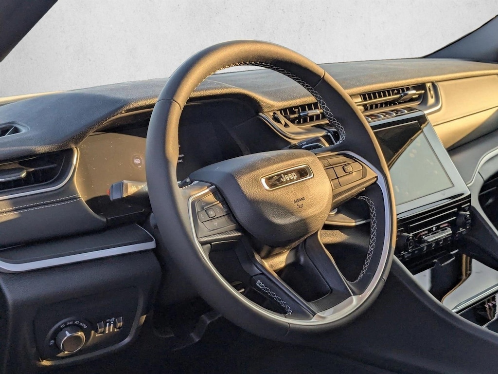 New 2025 Jeep Grand Cherokee L Laredo X SUV