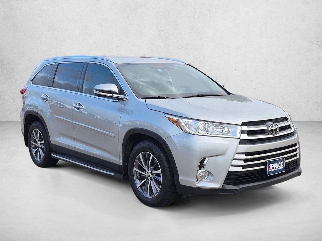 Used 2019 Toyota Highlander XLE Sport Utility
