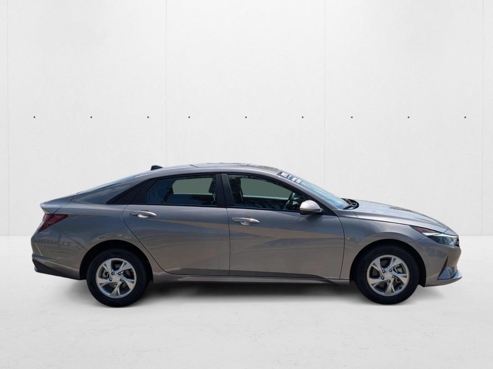 2023 Hyundai Elantra SE photo 4