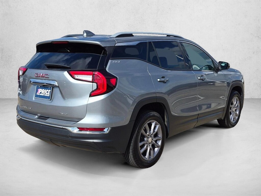 Used 2024 GMC Terrain SLT Sport Utility