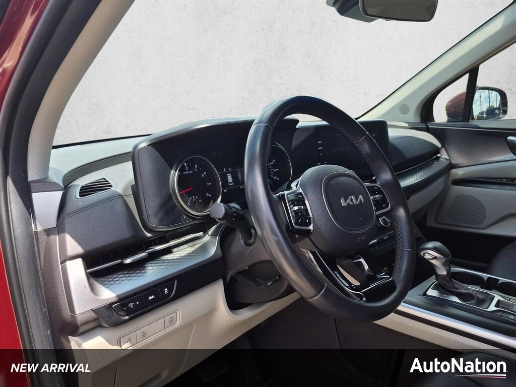 Used 2024 Kia Carnival LX Mini-van Passenger