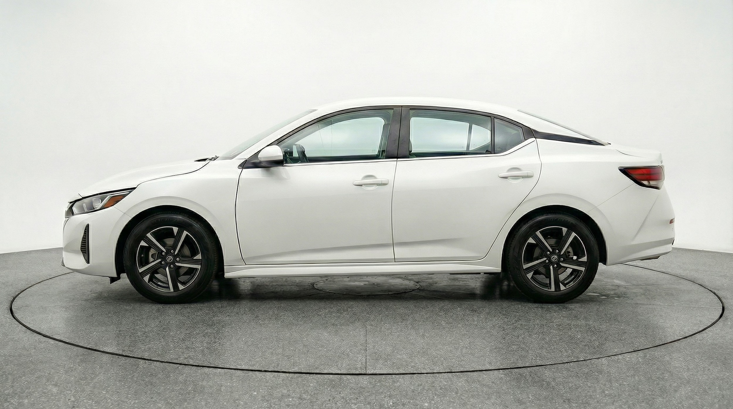 Thumbnail: 2025 Nissan Sentra - 4