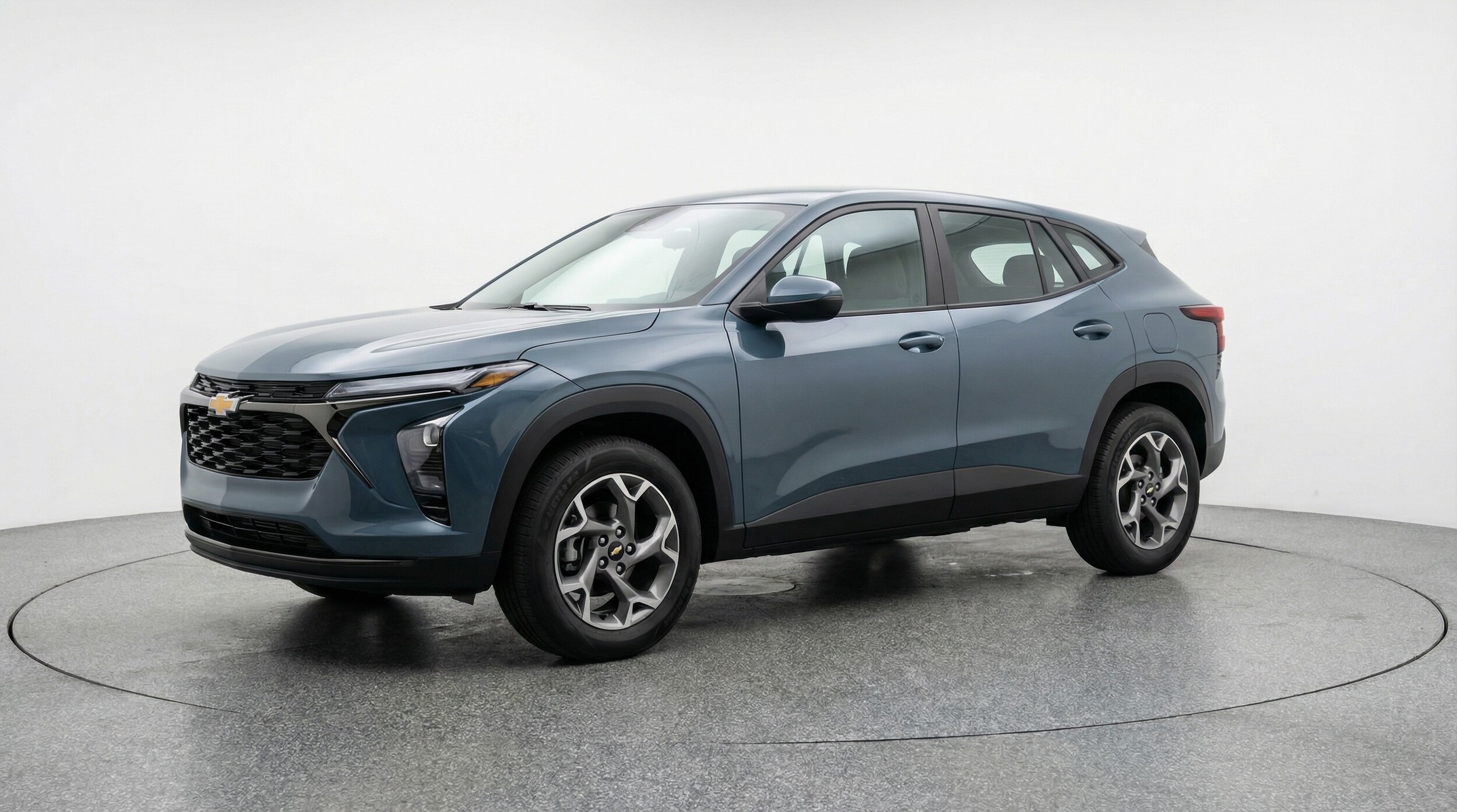 Thumbnail: 2025 Chevrolet Trax - 3