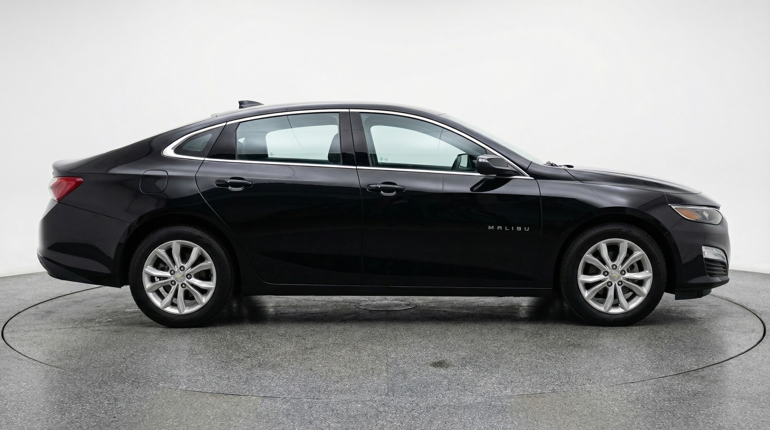 Thumbnail: 2024 Chevrolet Malibu - 8