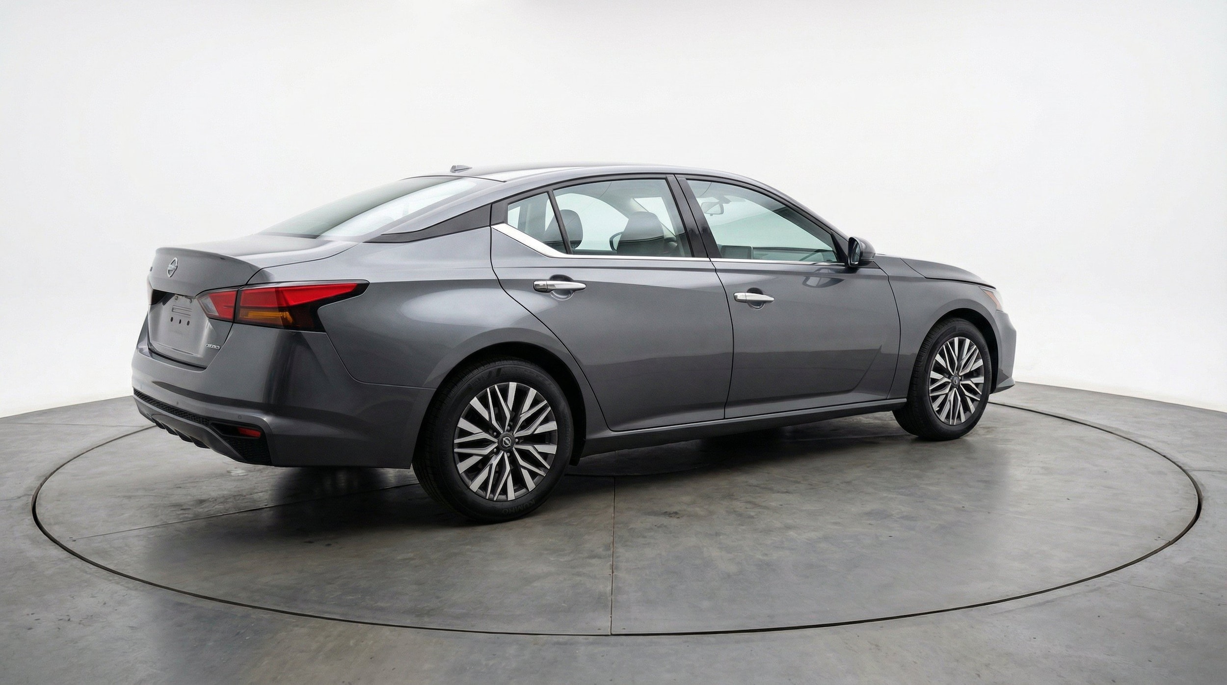 Thumbnail: 2025 Nissan Altima - 9