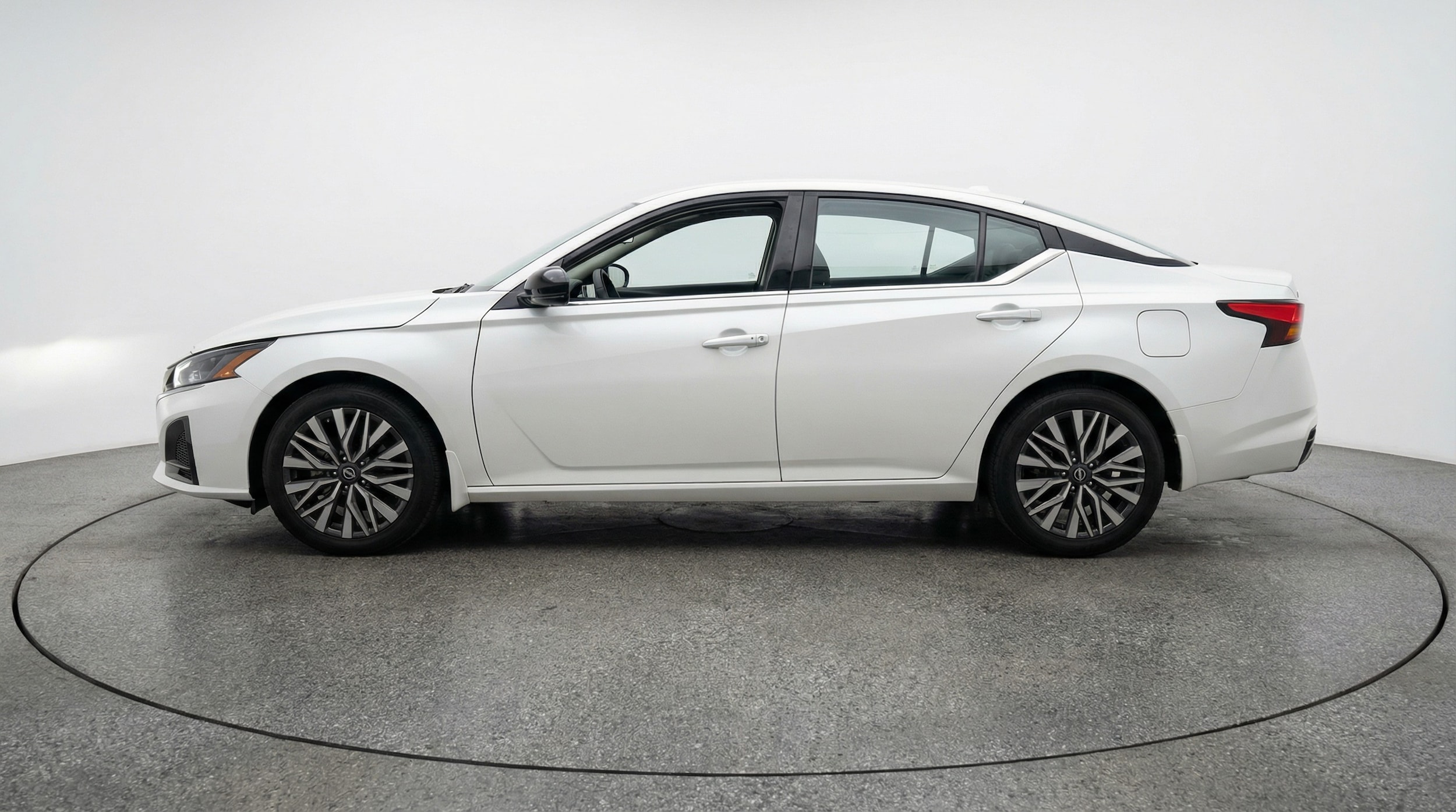 Thumbnail: 2025 Nissan Altima - 4