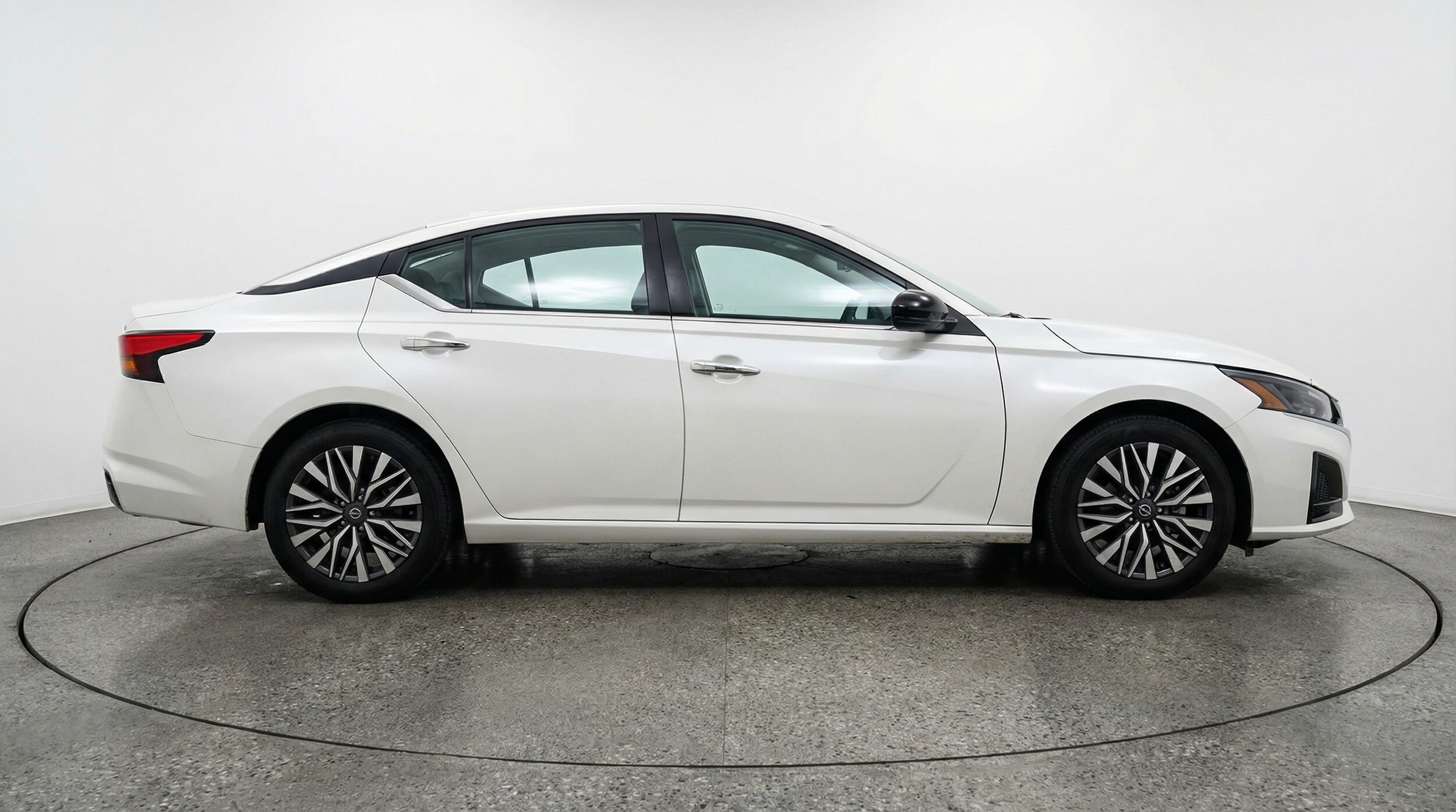 Thumbnail: 2025 Nissan Altima - 8