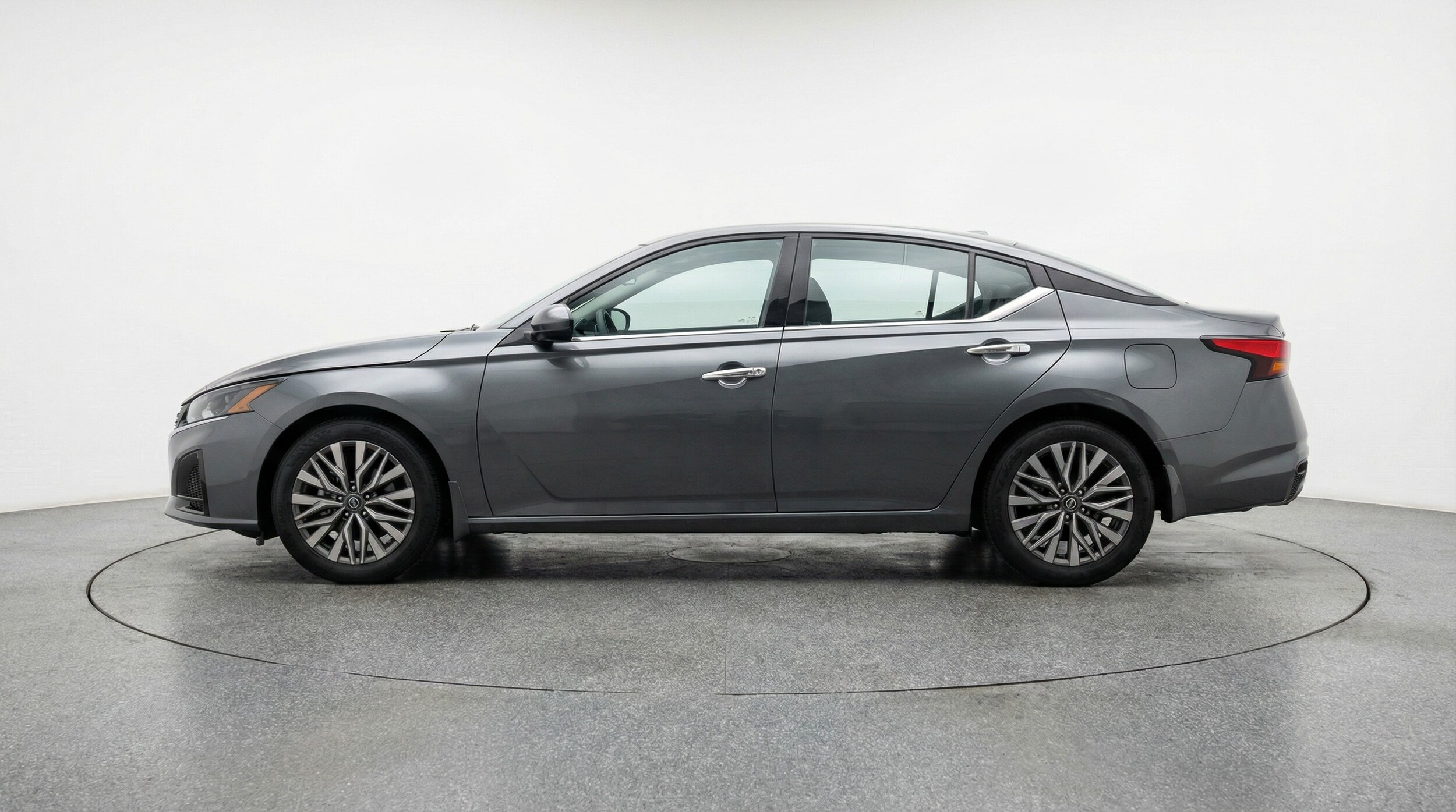 Thumbnail: 2025 Nissan Altima - 4