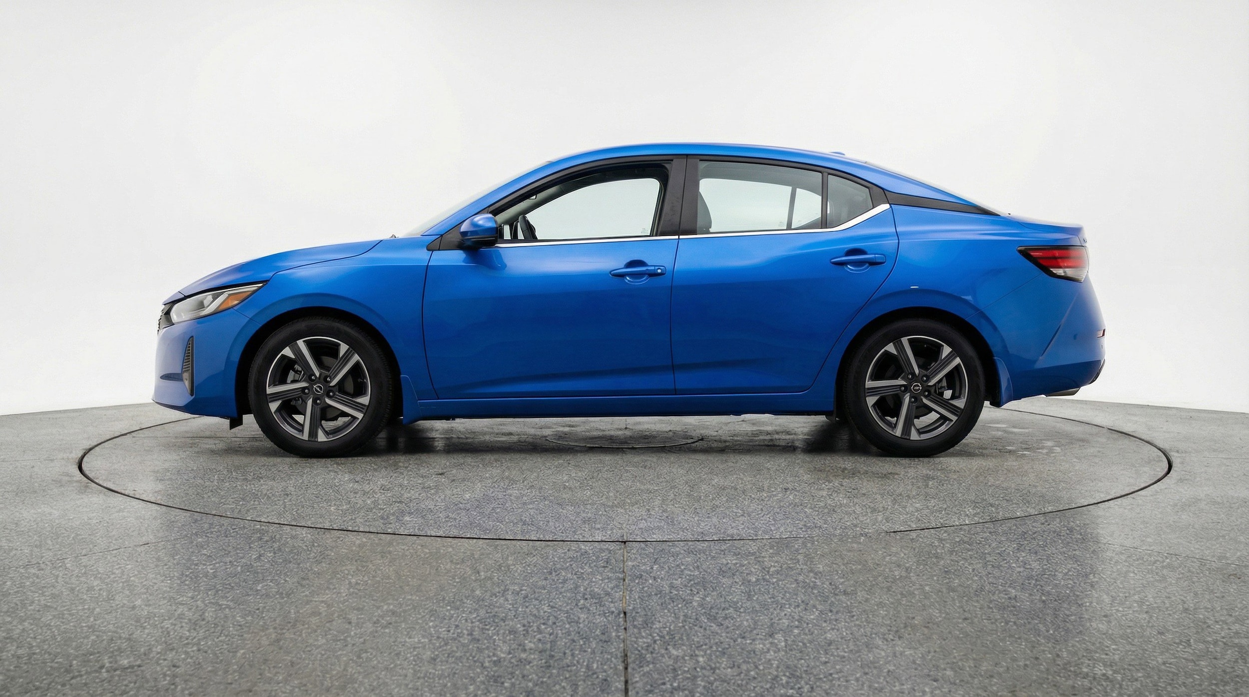 Thumbnail: 2025 Nissan Sentra - 5