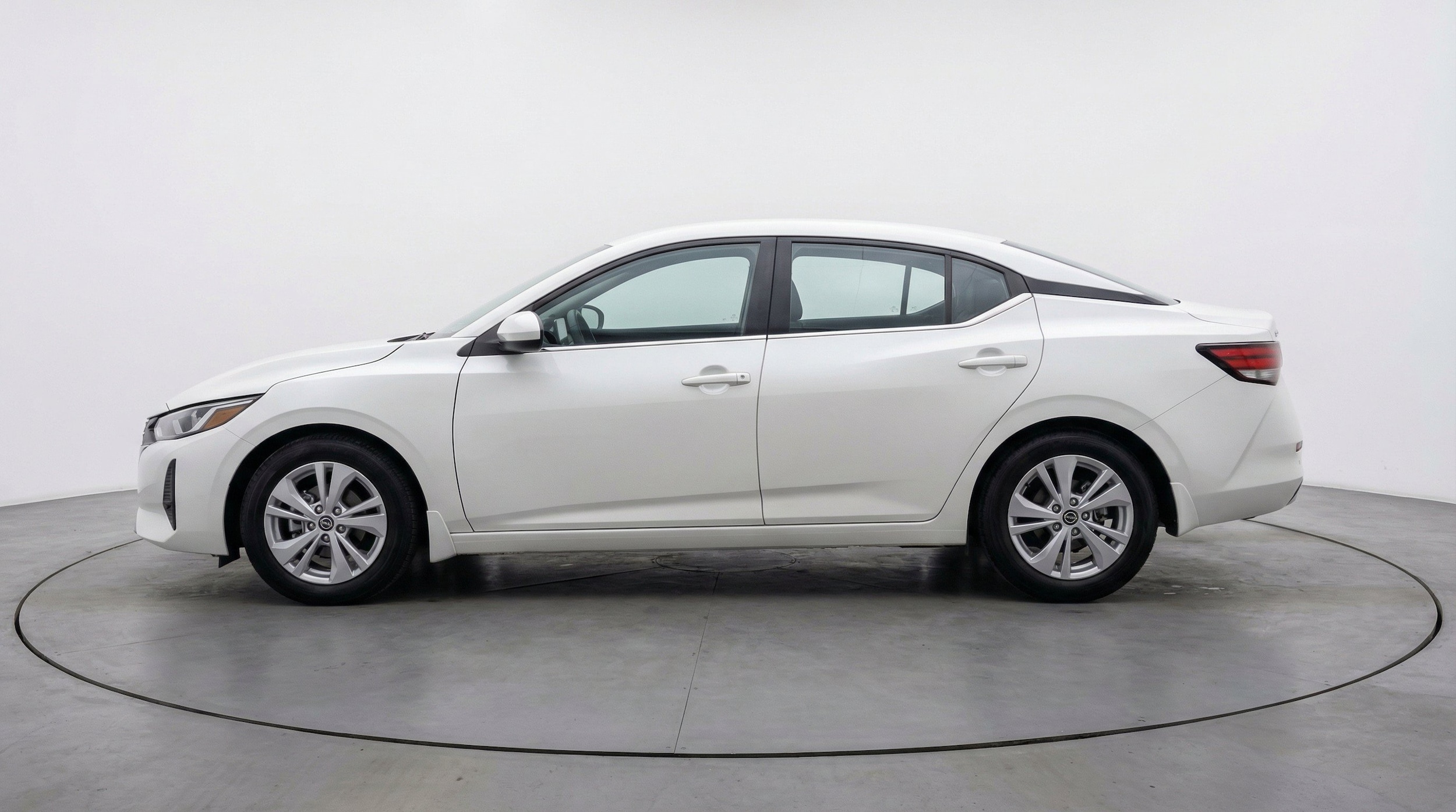 Thumbnail: 2025 Nissan Sentra - 5