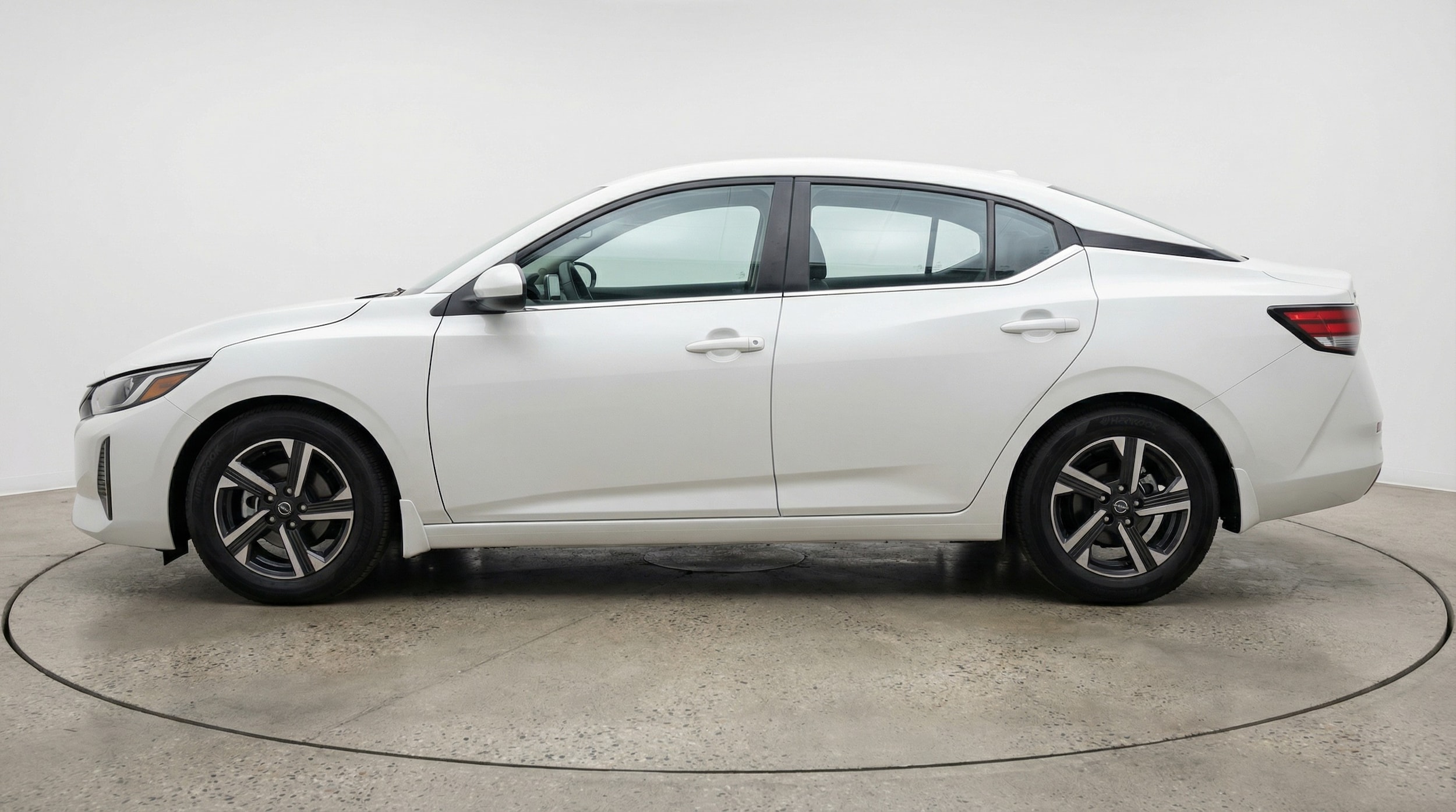 Thumbnail: 2025 Nissan Sentra - 4