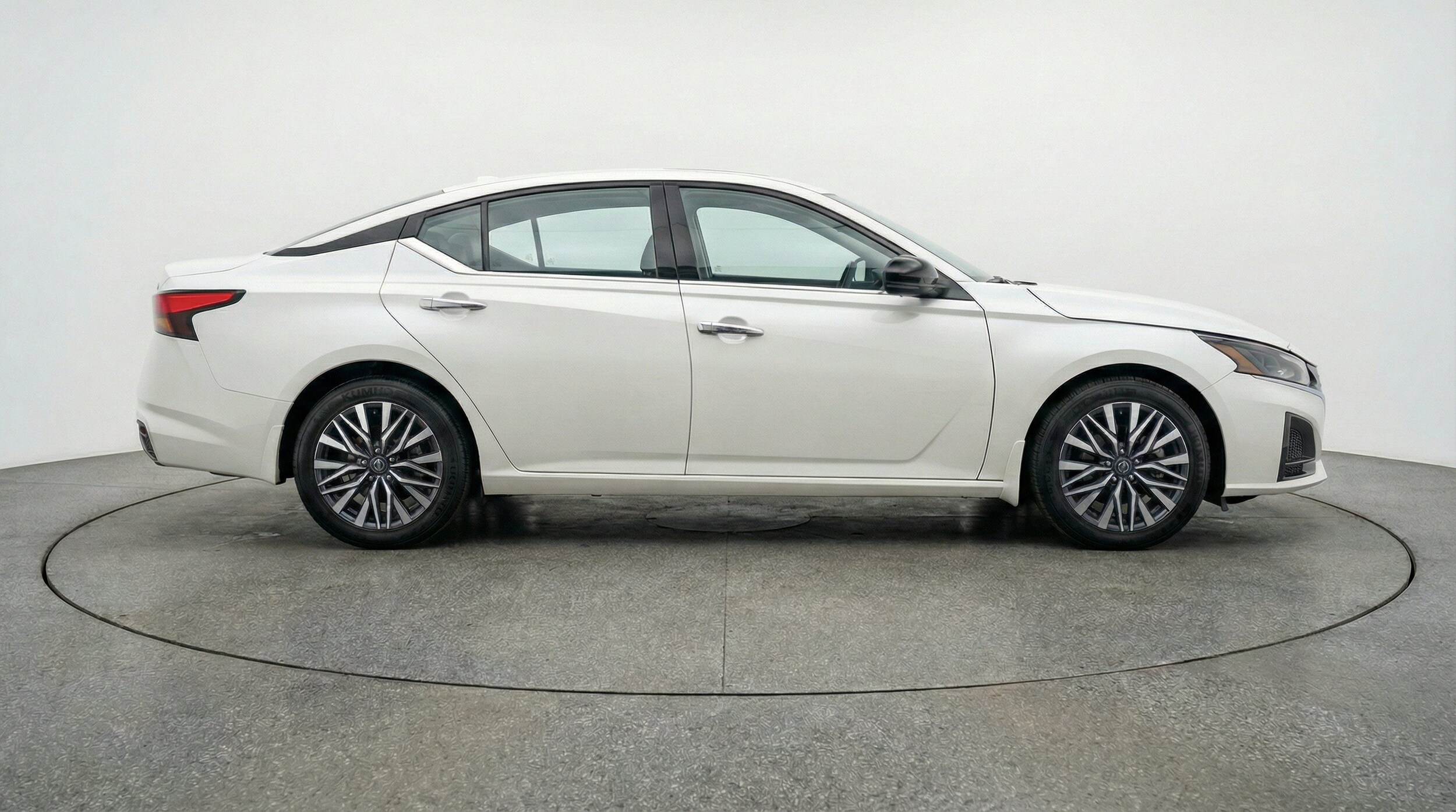 Thumbnail: 2025 Nissan Altima - 11