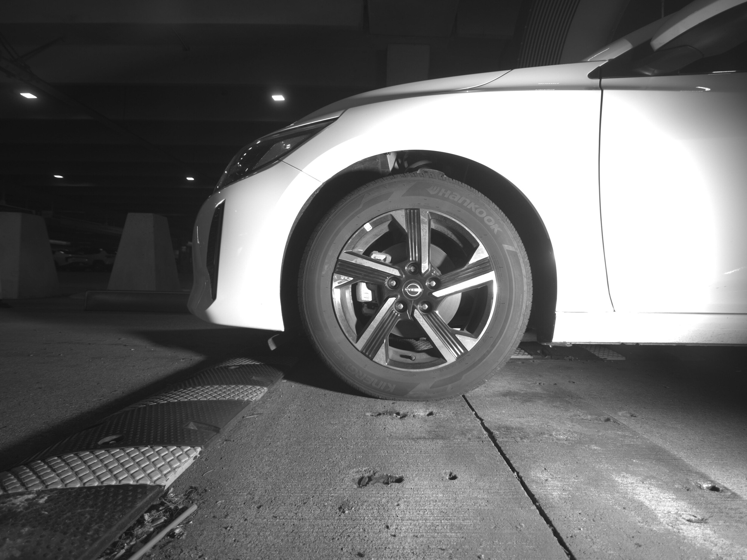 Thumbnail: 2025 Nissan Sentra - 9